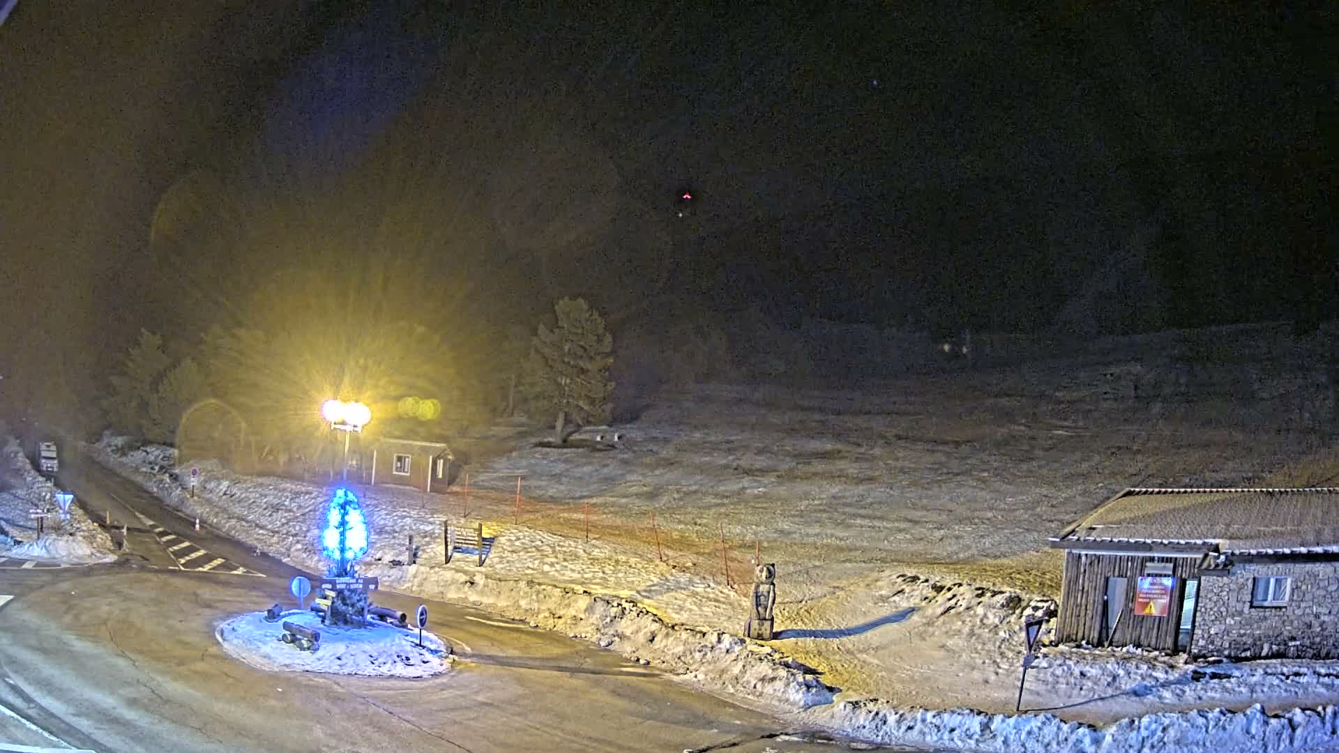 Montserein - Ventoux Mount Live Cam - Carpentras, Vaucluse, Provence-Alpes-Cote d’Azur