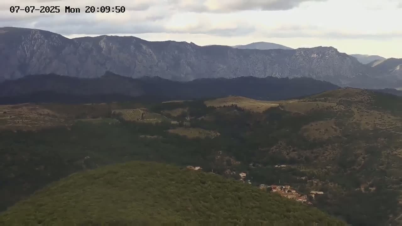Prats de Sournia Village Live Cam - Prades, Pyrenees-Orientales, Occitanie, France