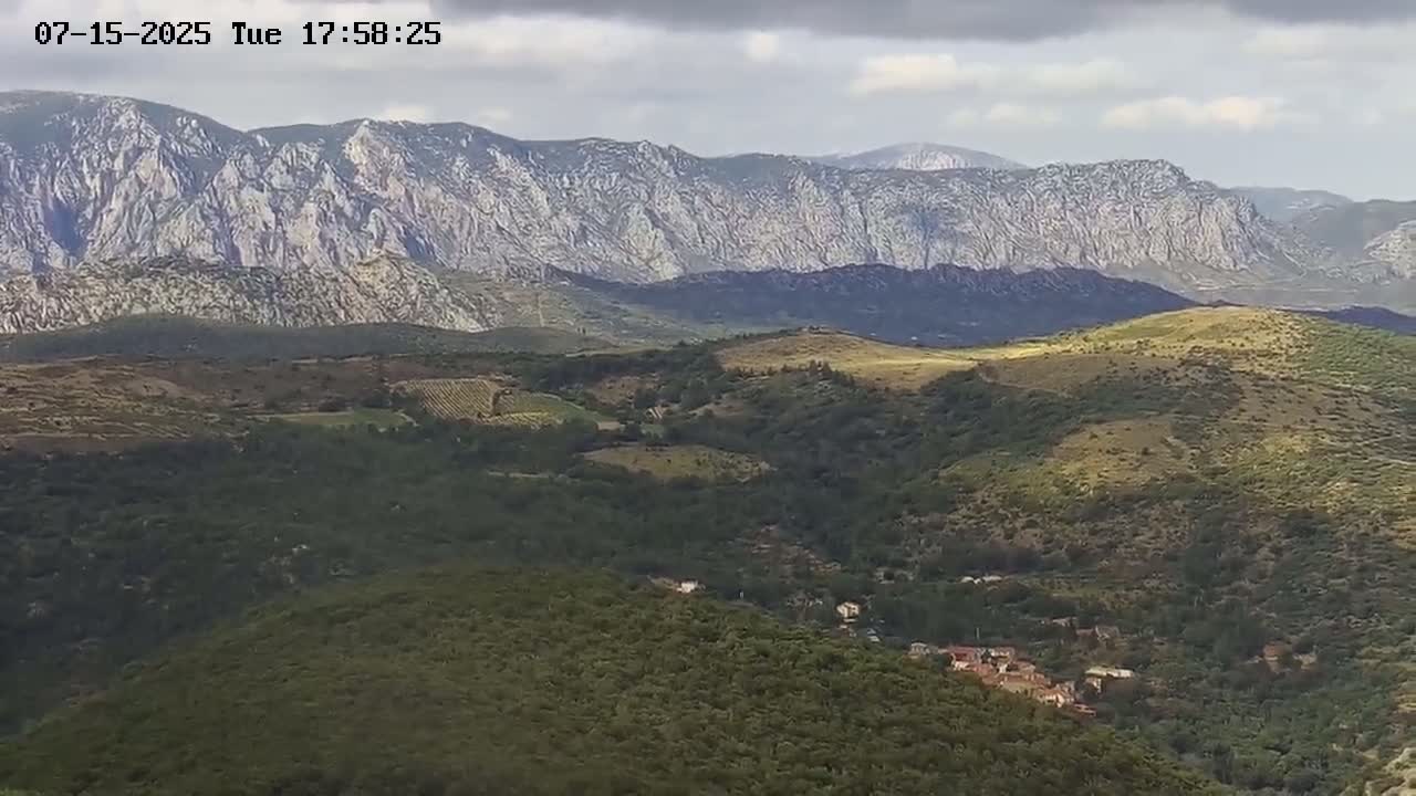 Prats de Sournia Village Live Cam - Prades, Pyrenees-Orientales, Occitanie, France