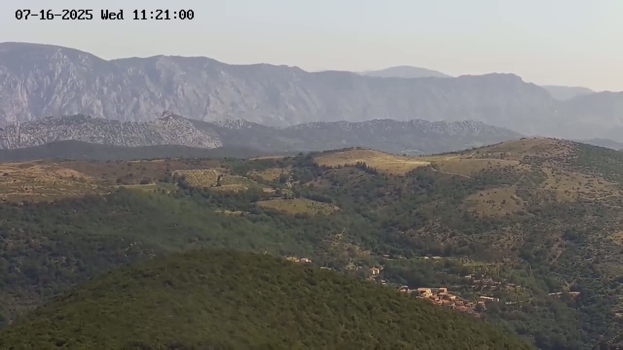 Prats de Sournia Village Live Cam - Prades, Pyrenees-Orientales, Occitanie, France