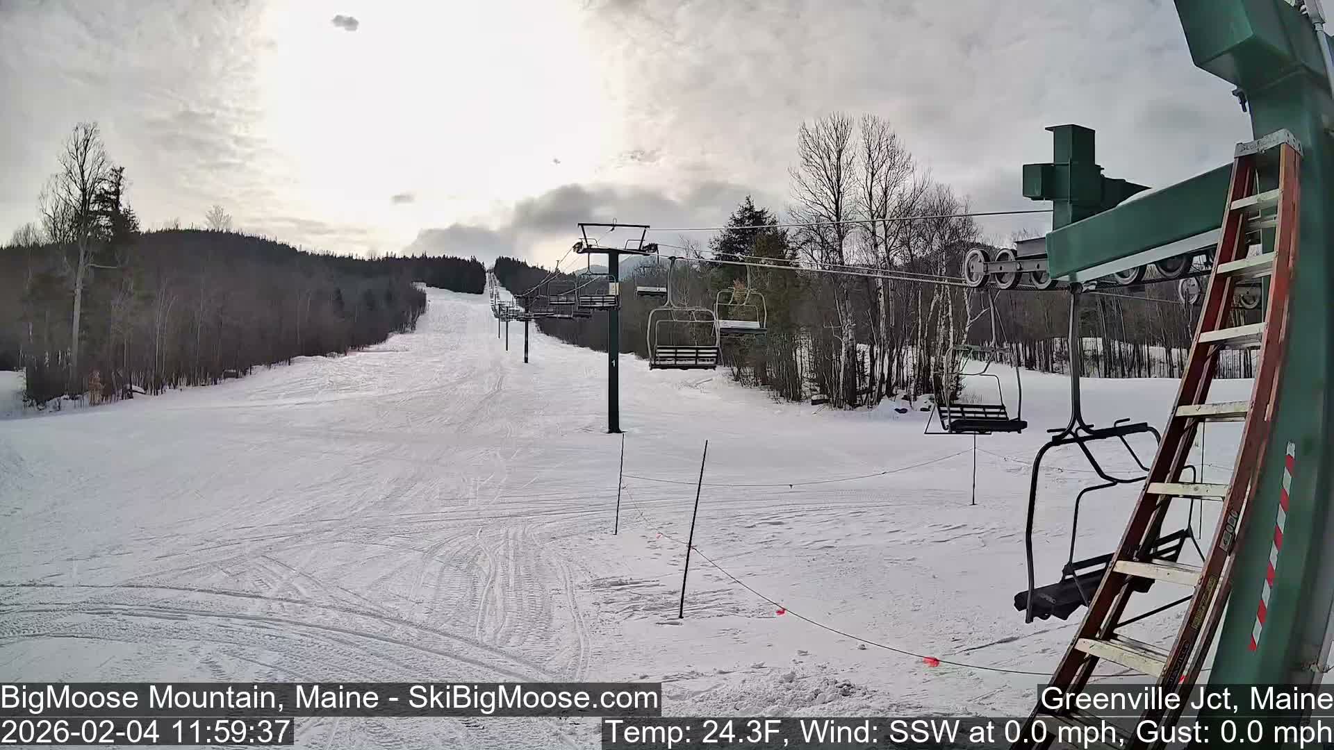 Big Moose Mountain Live Cam 2  Chairlift View - , Maine USA