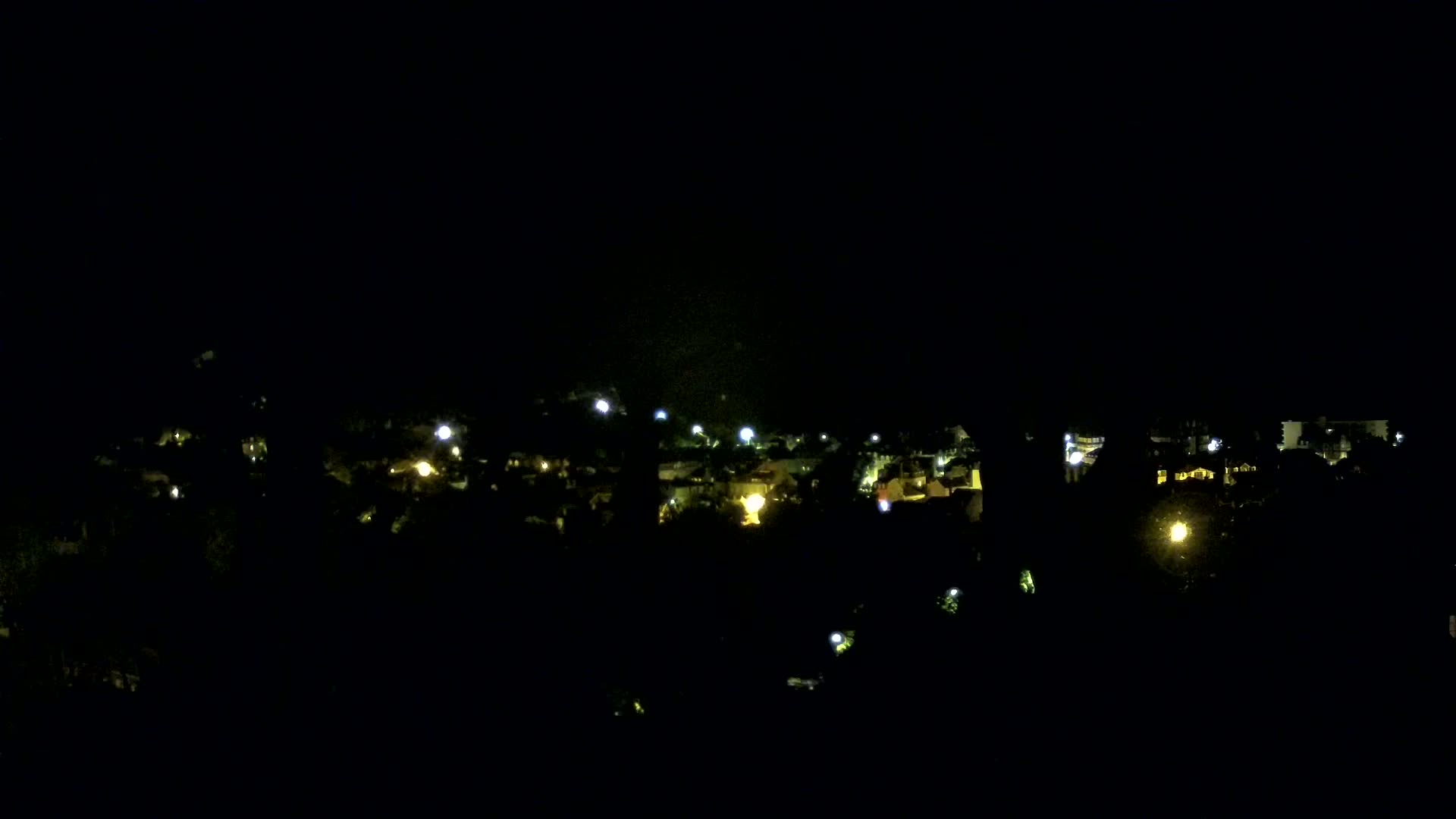 Etretat Commune Skyline PTZ Live Cam - Le Havre, Seine-Maritime, 	Normandie, France