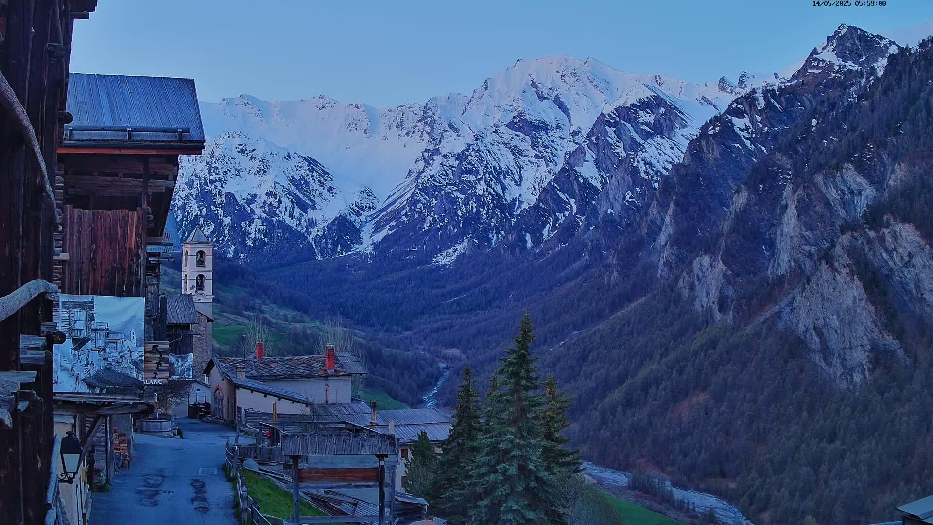 Saint-Véran Village Live Cam - Briancon, Hautes-Alpes, Provence-Alpes-Cote d’Azur, France