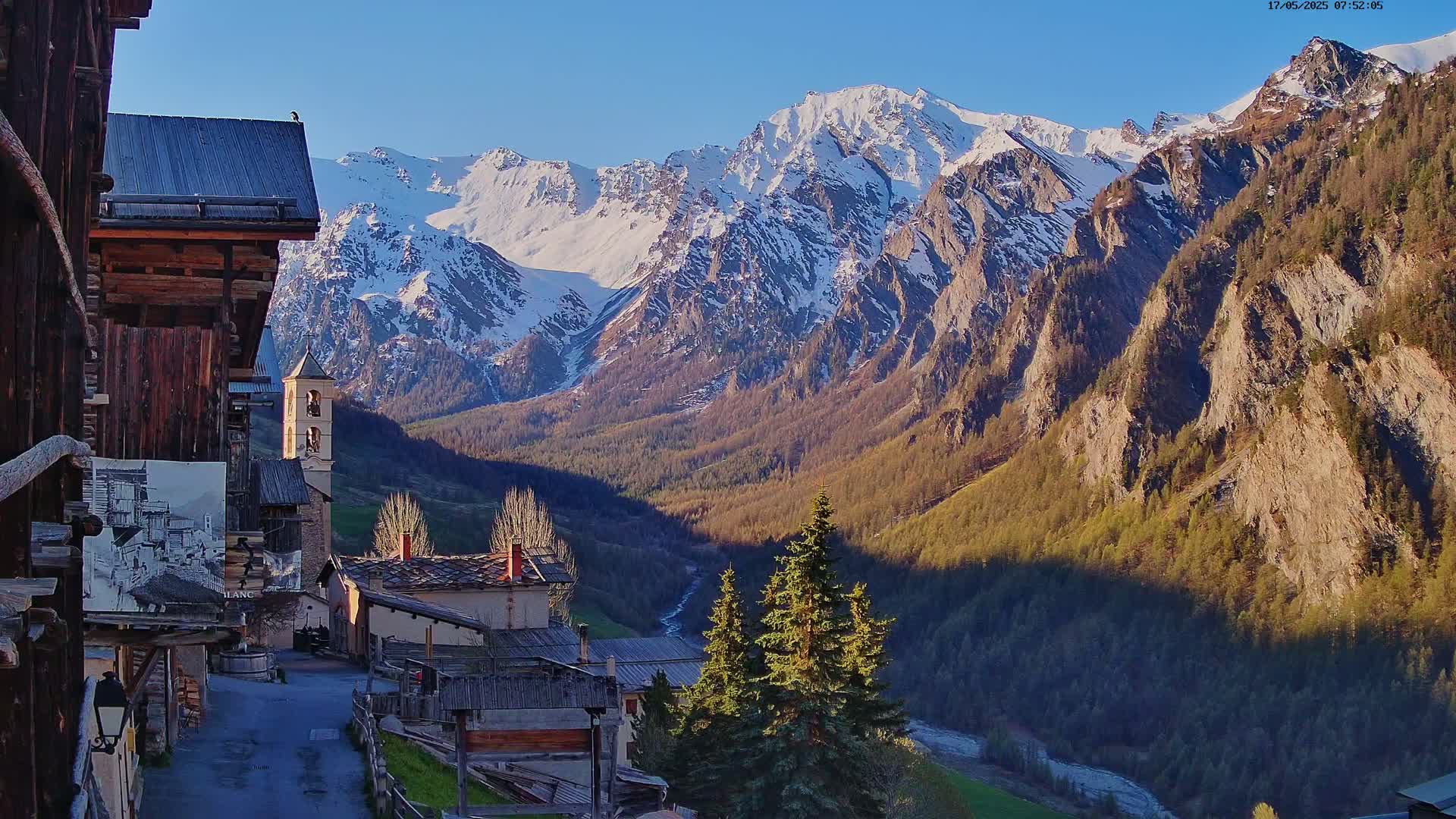 Saint-Véran Village Live Cam - Briancon, Hautes-Alpes, Provence-Alpes-Cote d’Azur, France