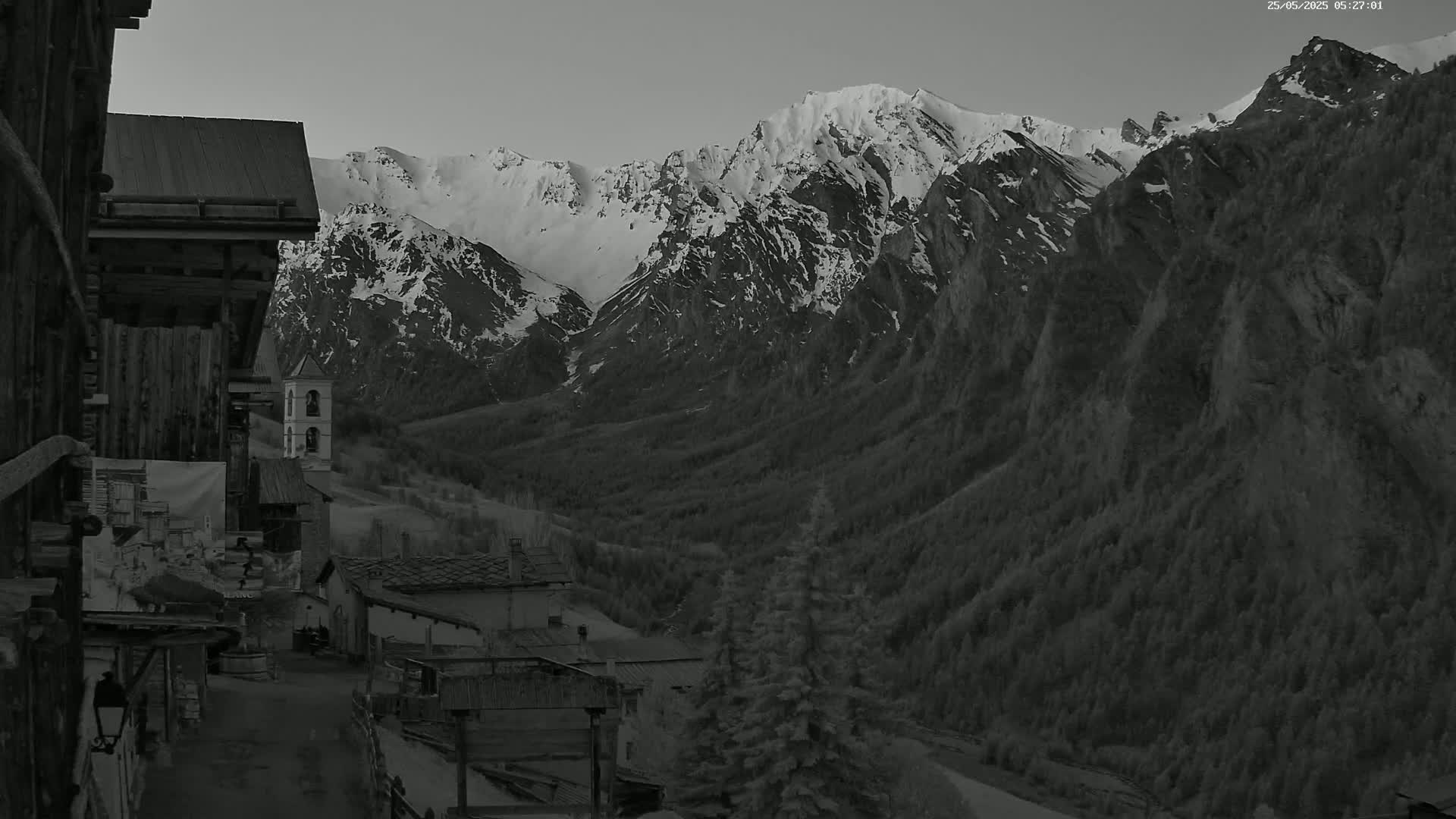 Saint-Véran Village Live Cam - Briancon, Hautes-Alpes, Provence-Alpes-Cote d’Azur, France