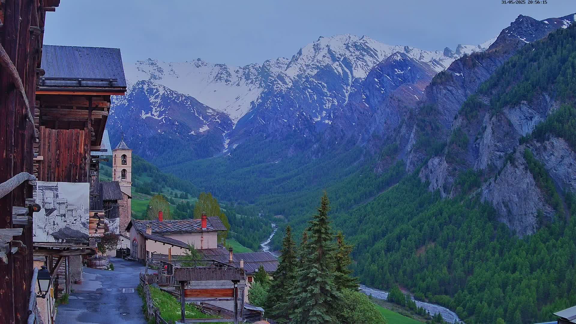 Saint-Véran Village Live Cam - Briancon, Hautes-Alpes, Provence-Alpes-Cote d’Azur, France