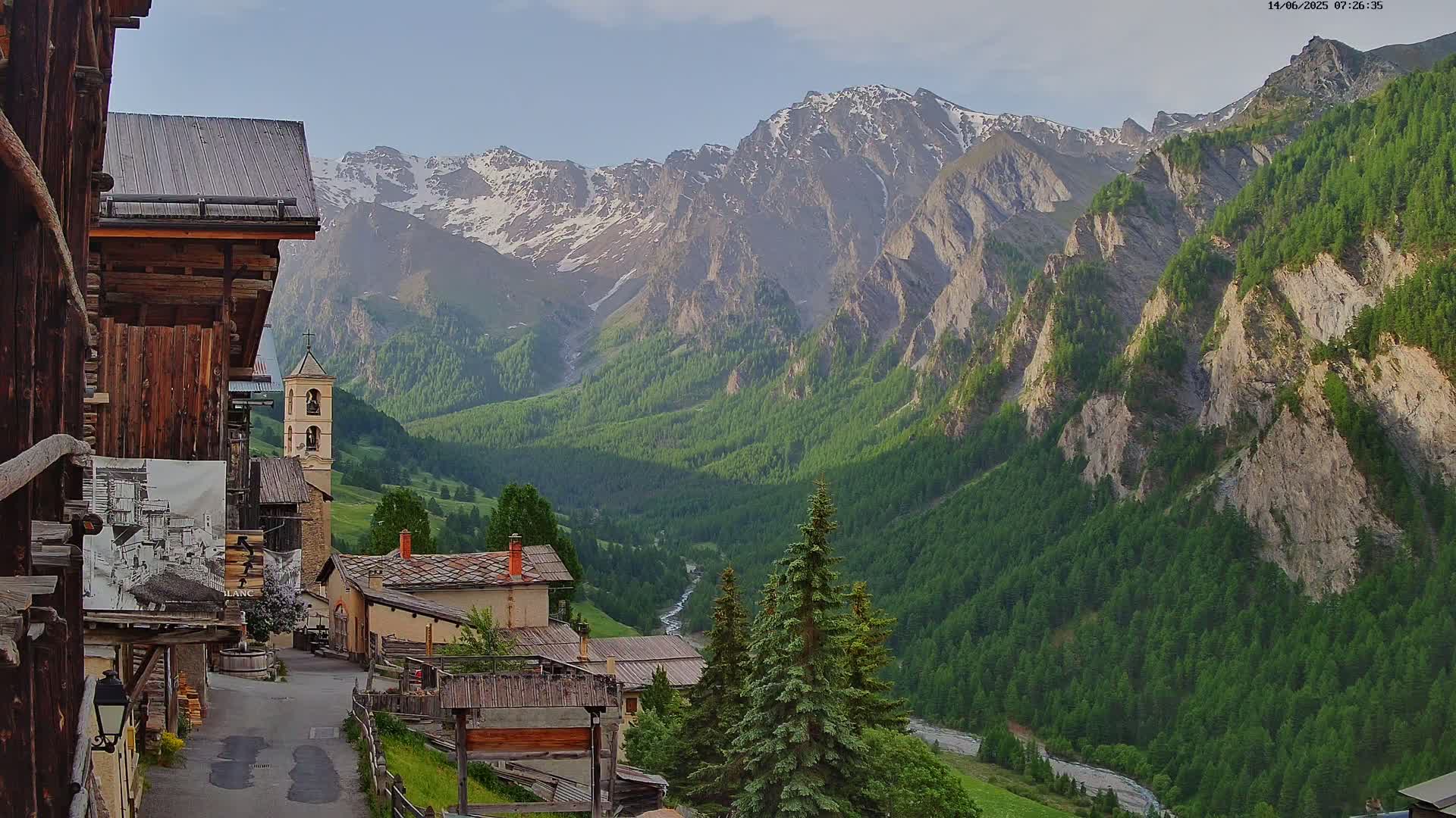 Saint-Véran Village Live Cam - Briancon, Hautes-Alpes, Provence-Alpes-Cote d’Azur, France