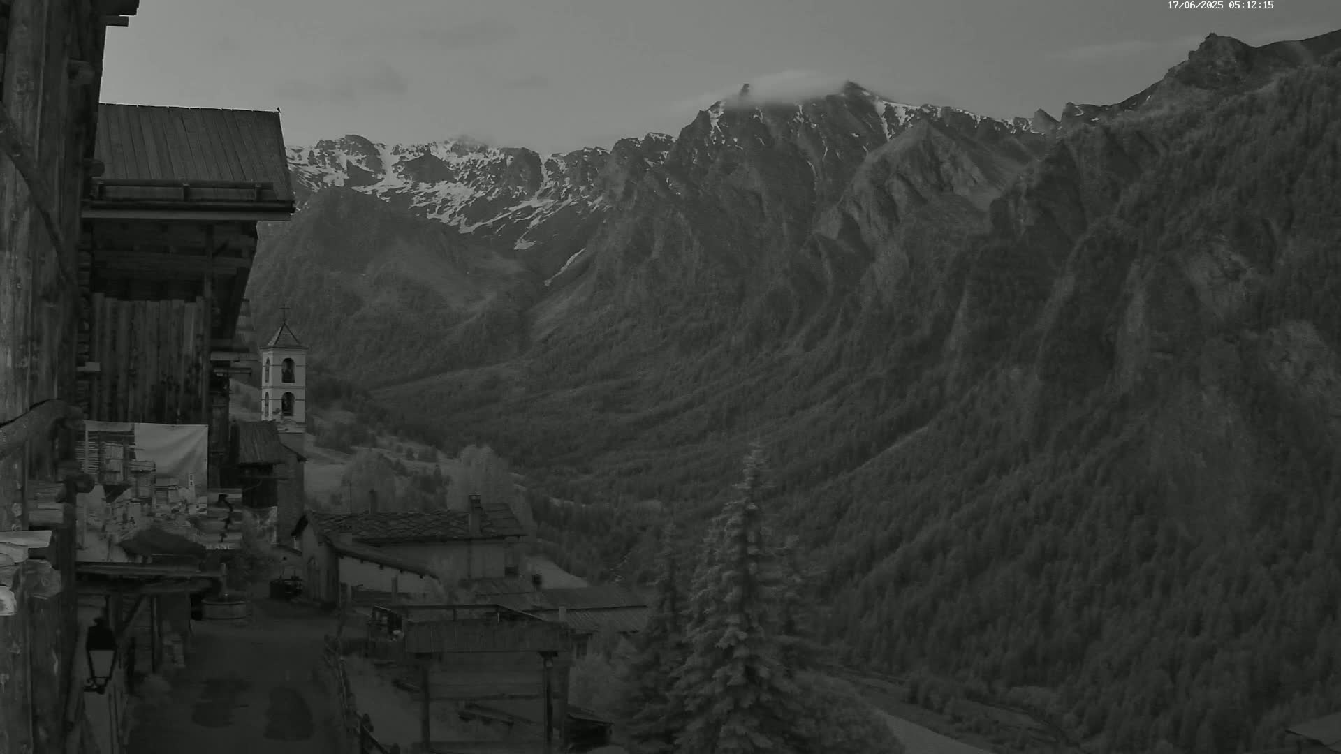 Saint-Véran Village Live Cam - Briancon, Hautes-Alpes, Provence-Alpes-Cote d’Azur, France