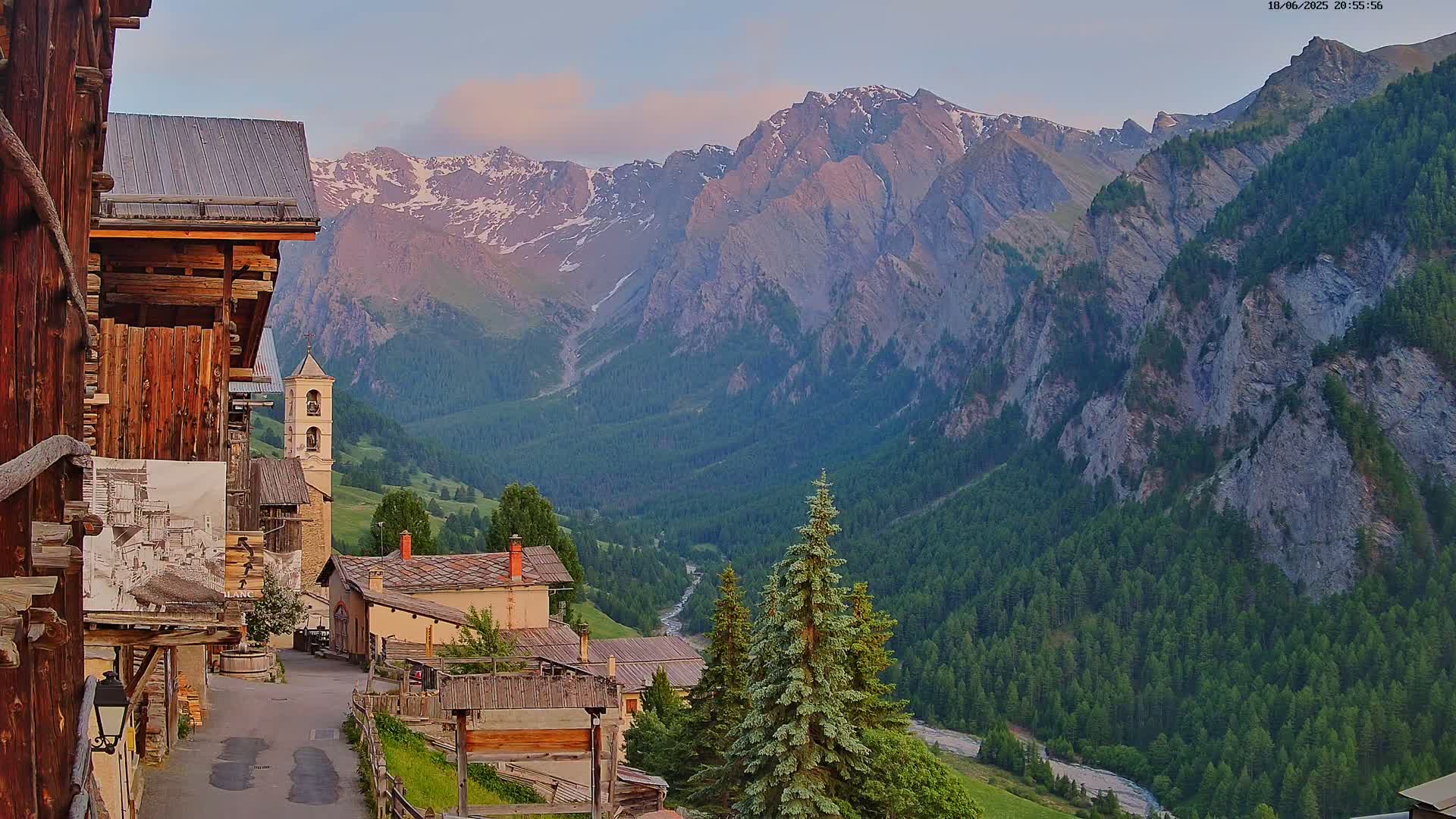Saint-Véran Village Live Cam - Briancon, Hautes-Alpes, Provence-Alpes-Cote d’Azur, France