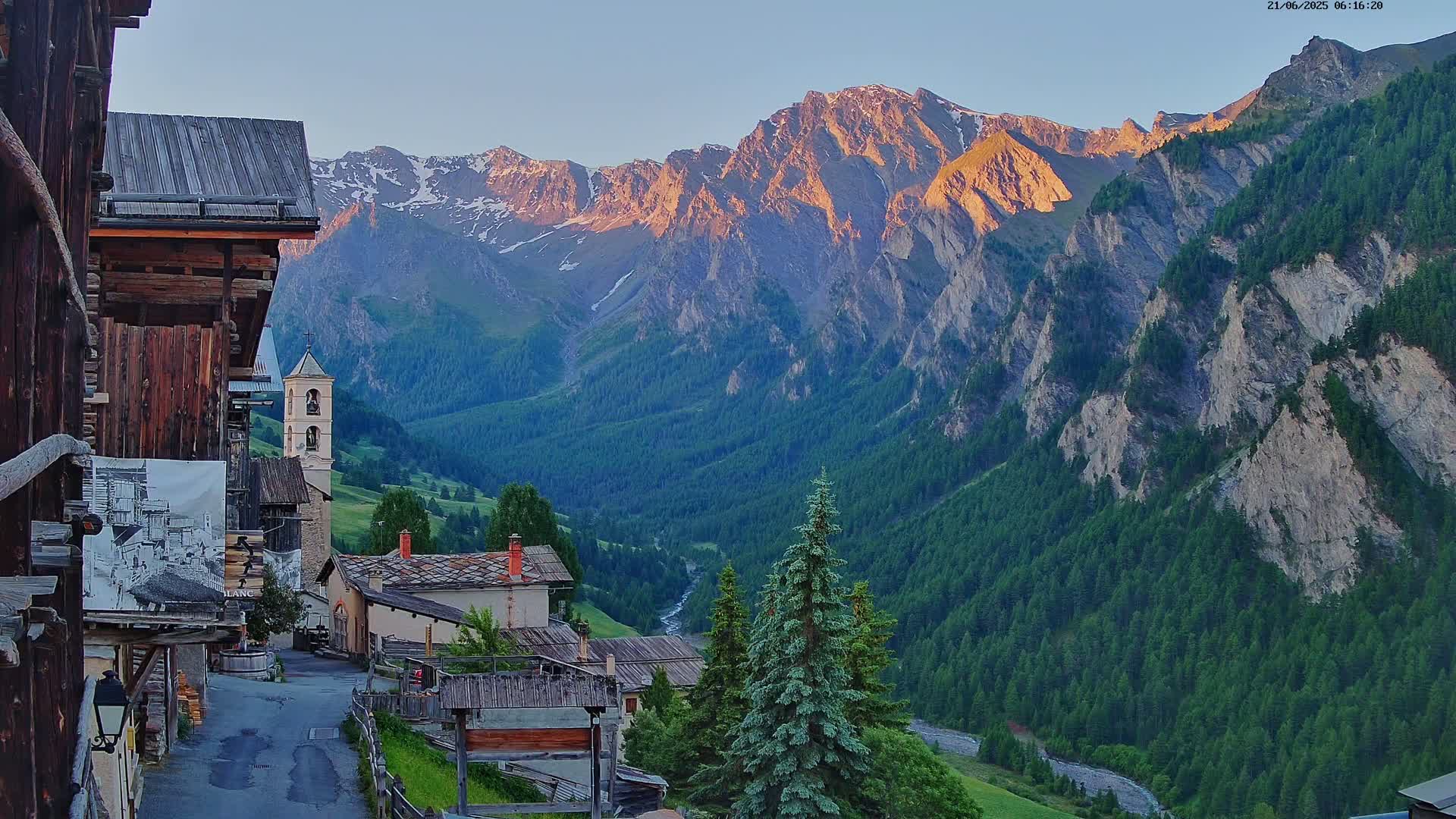 Saint-Véran Village Live Cam - Briancon, Hautes-Alpes, Provence-Alpes-Cote d’Azur, France