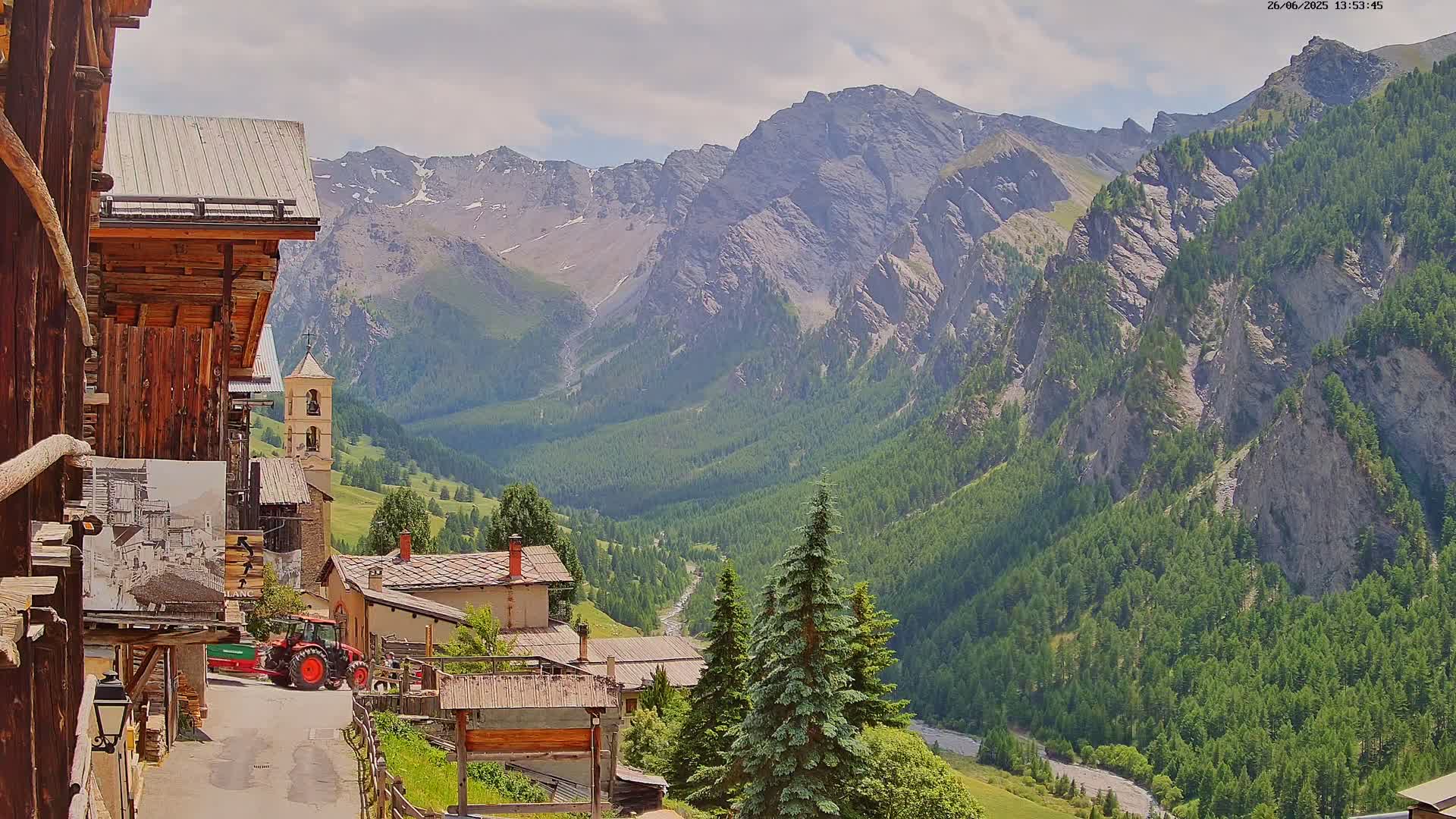 Saint-Véran Village Live Cam - Briancon, Hautes-Alpes, Provence-Alpes-Cote d’Azur, France