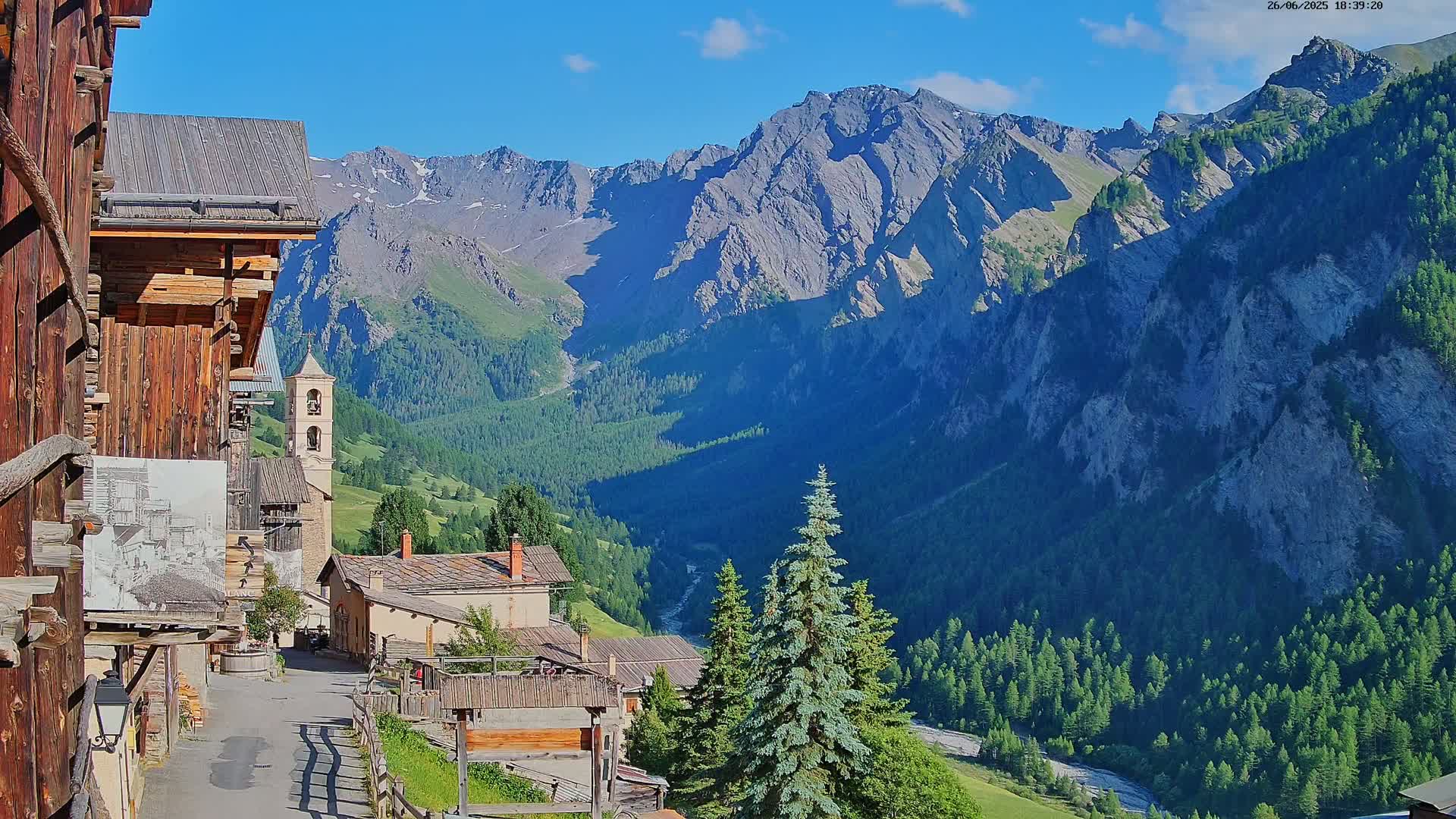 Saint-Véran Village Live Cam - Briancon, Hautes-Alpes, Provence-Alpes-Cote d’Azur, France