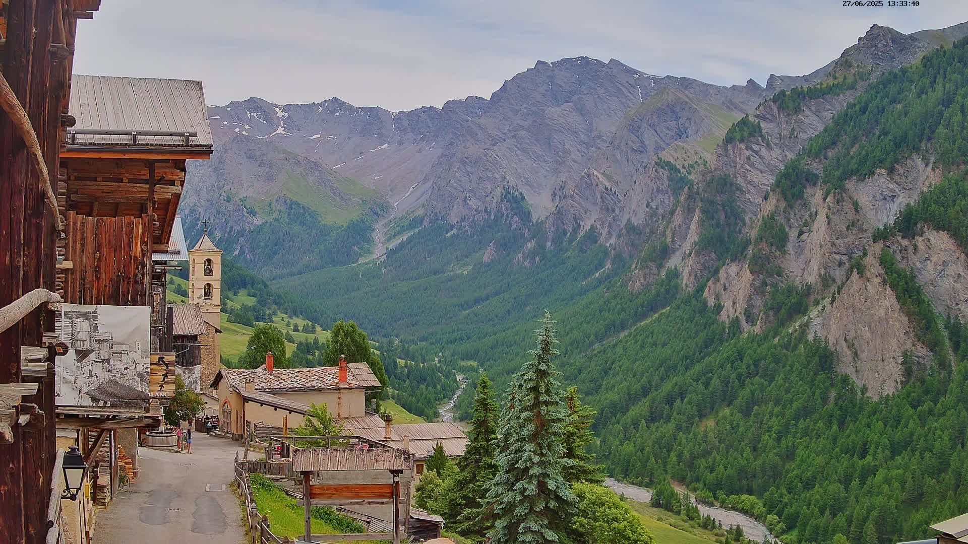 Saint-Véran Village Live Cam - Briancon, Hautes-Alpes, Provence-Alpes-Cote d’Azur, France