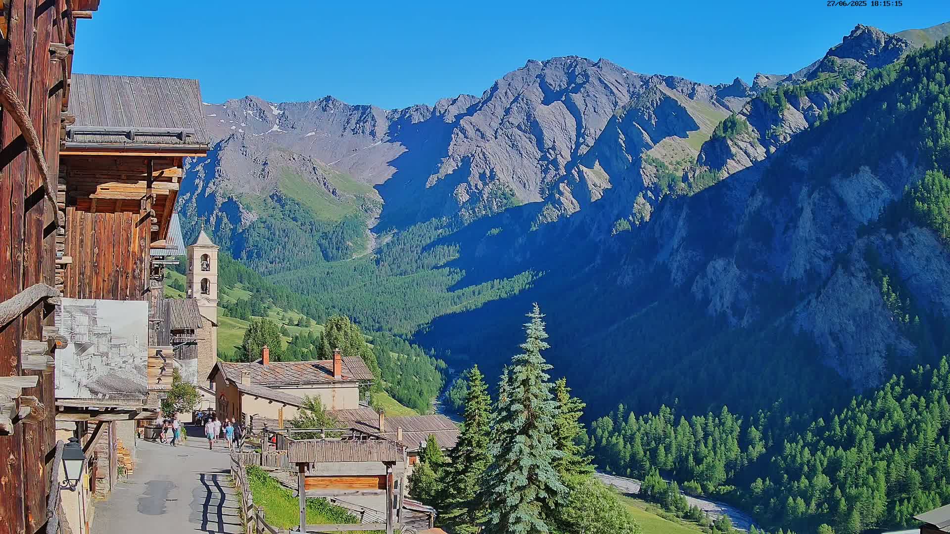 Saint-Véran Village Live Cam - Briancon, Hautes-Alpes, Provence-Alpes-Cote d’Azur, France