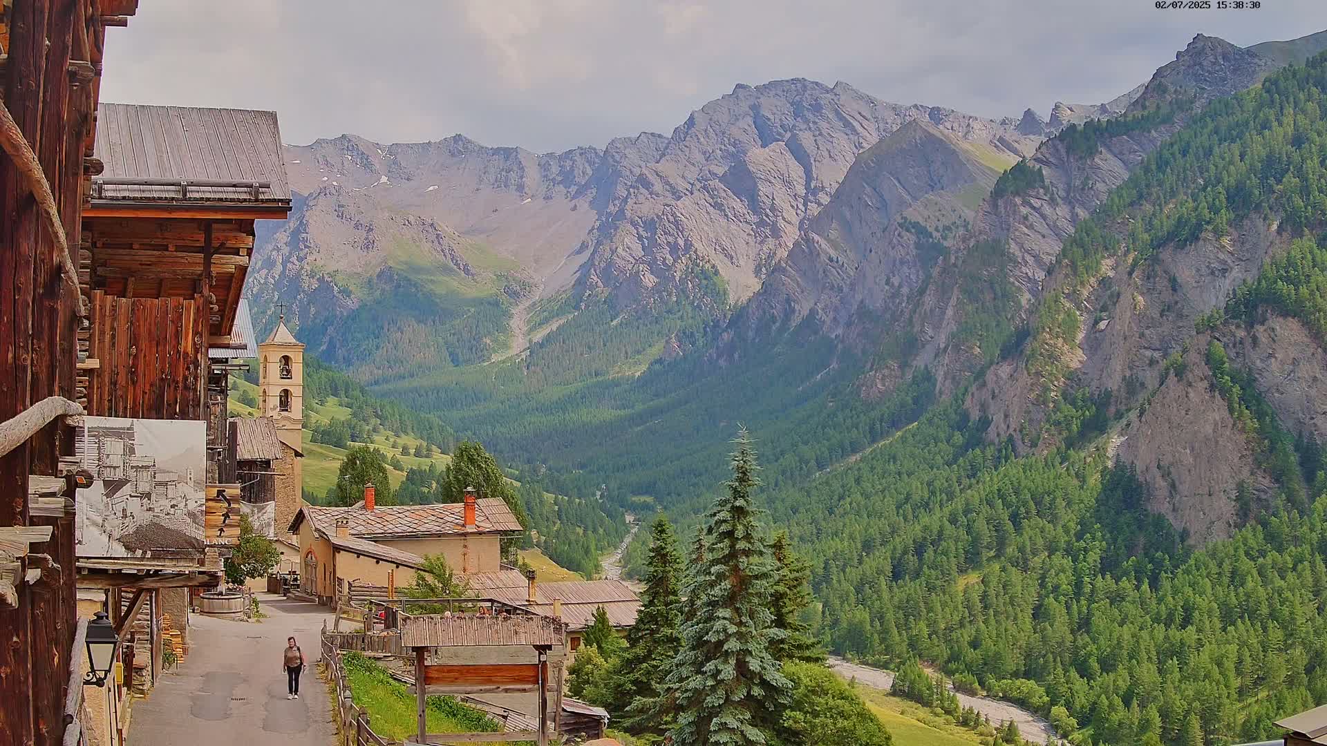Saint-Véran Village Live Cam - Briancon, Hautes-Alpes, Provence-Alpes-Cote d’Azur, France