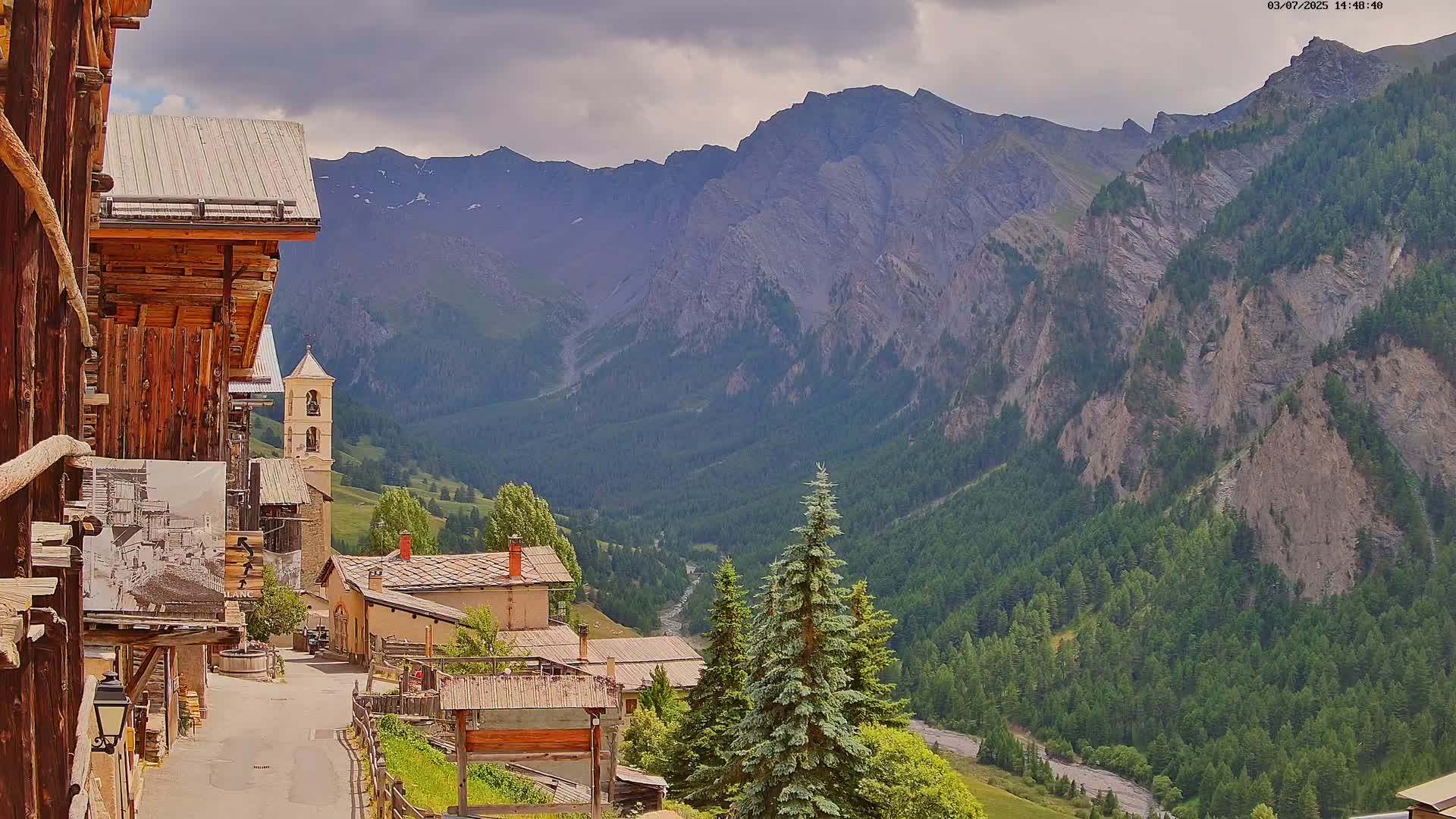 Saint-Véran Village Live Cam - Briancon, Hautes-Alpes, Provence-Alpes-Cote d’Azur, France