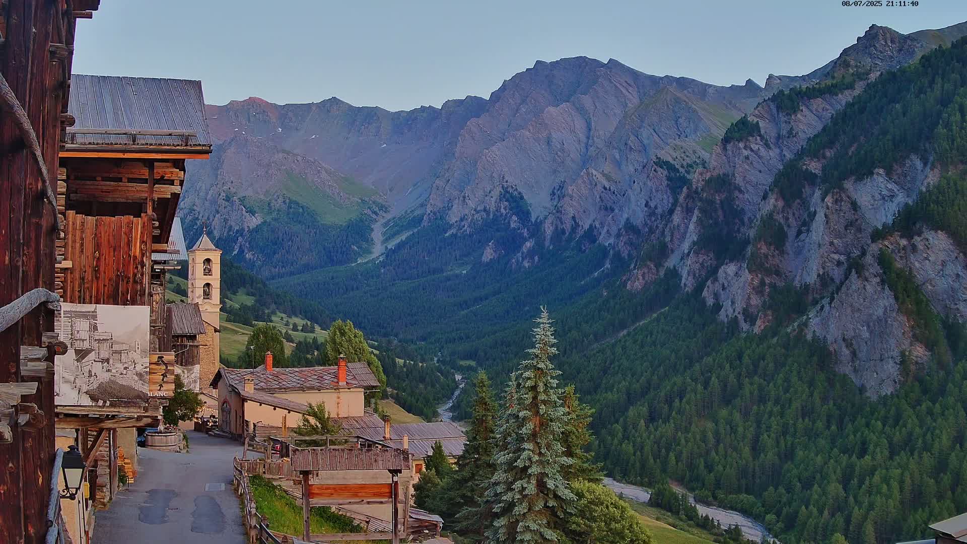 Saint-Véran Village Live Cam - Briancon, Hautes-Alpes, Provence-Alpes-Cote d’Azur, France