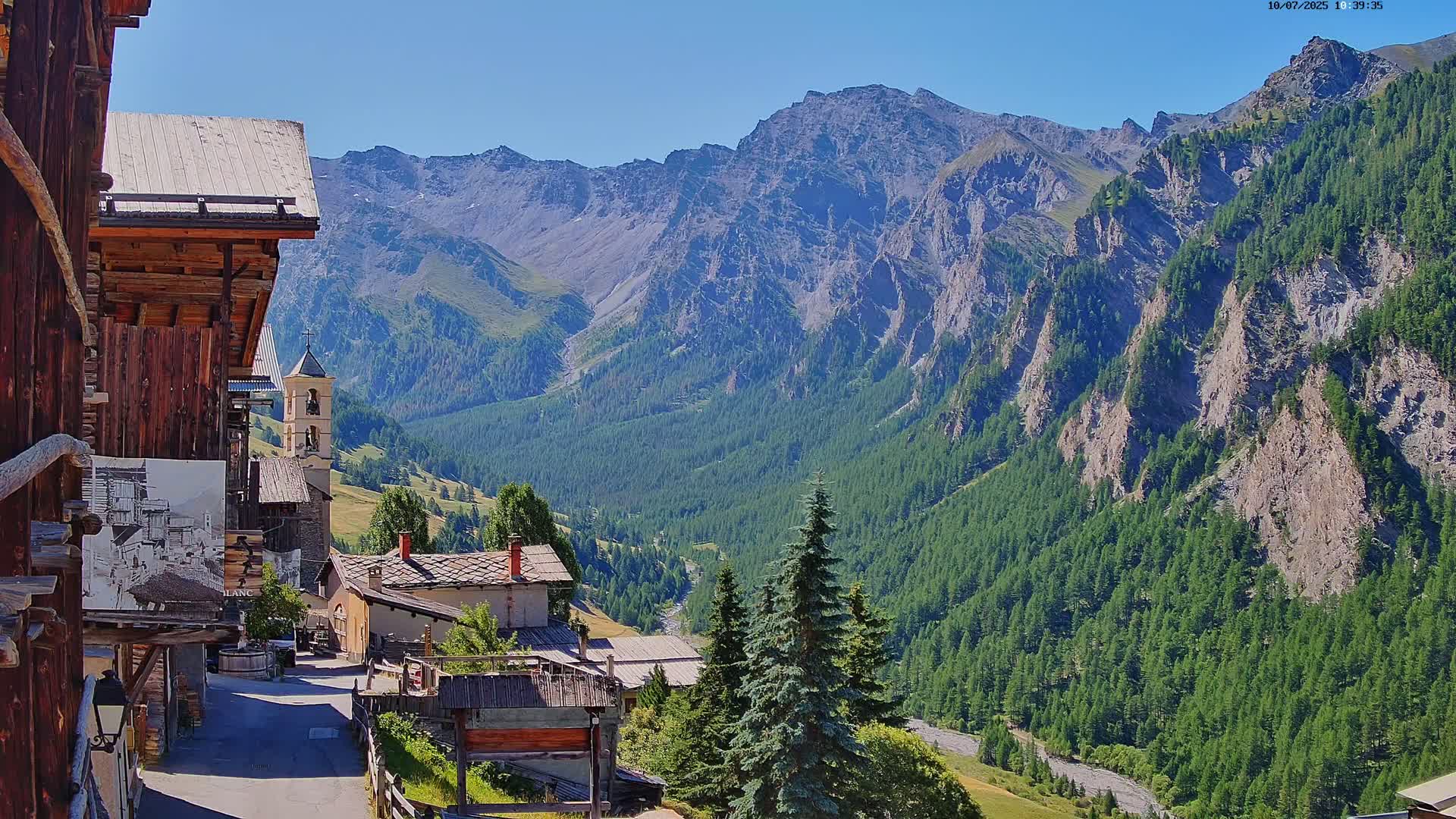 Saint-Véran Village Live Cam - Briancon, Hautes-Alpes, Provence-Alpes-Cote d’Azur, France