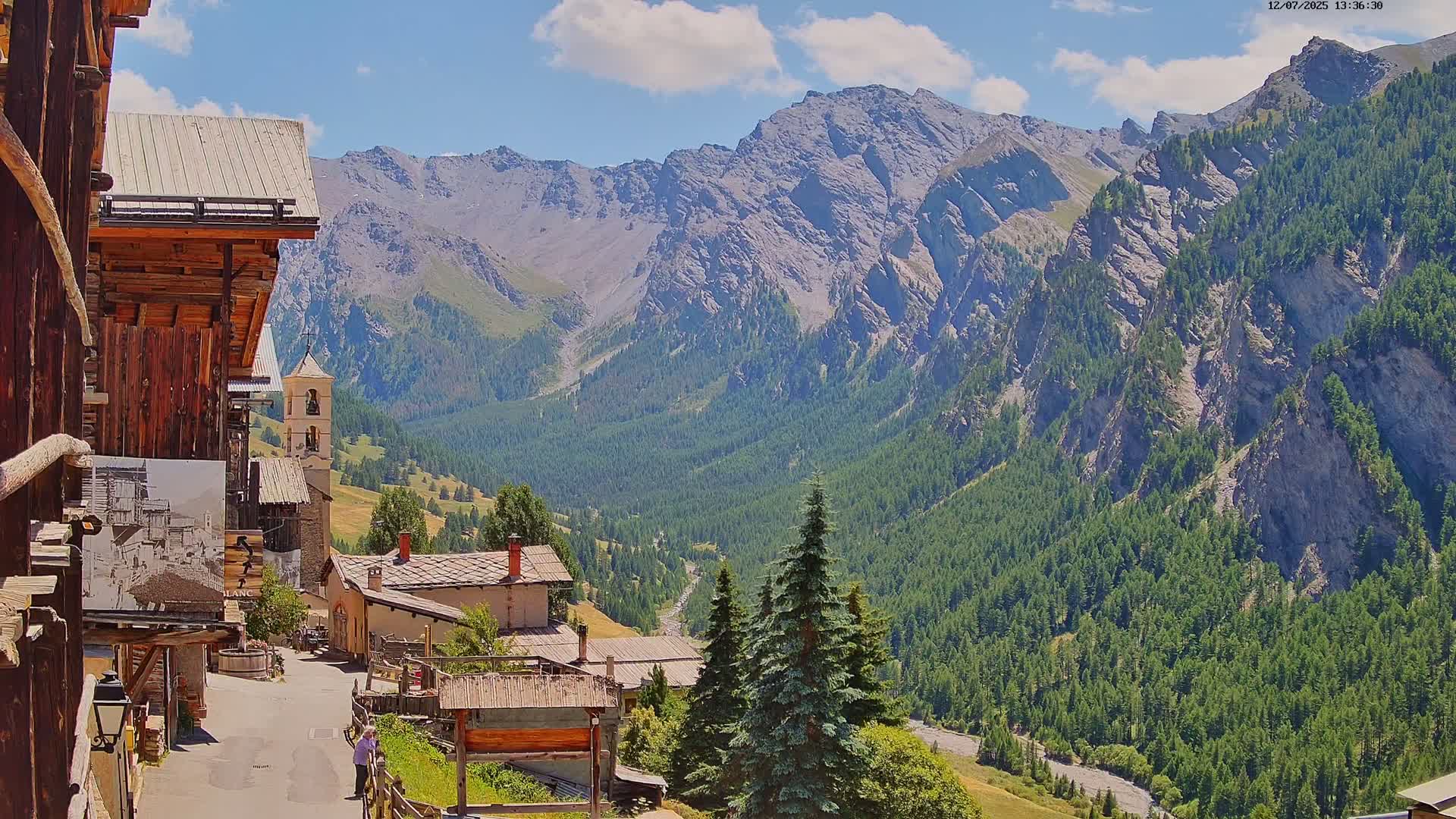 Saint-Véran Village Live Cam - Briancon, Hautes-Alpes, Provence-Alpes-Cote d’Azur, France