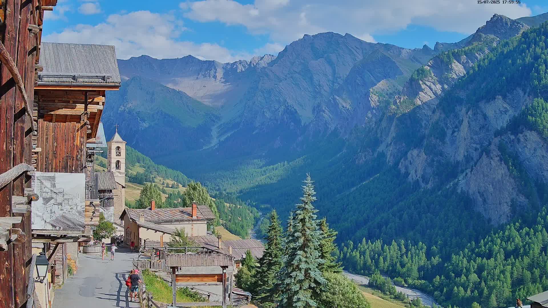 Saint-Véran Village Live Cam - Briancon, Hautes-Alpes, Provence-Alpes-Cote d’Azur, France