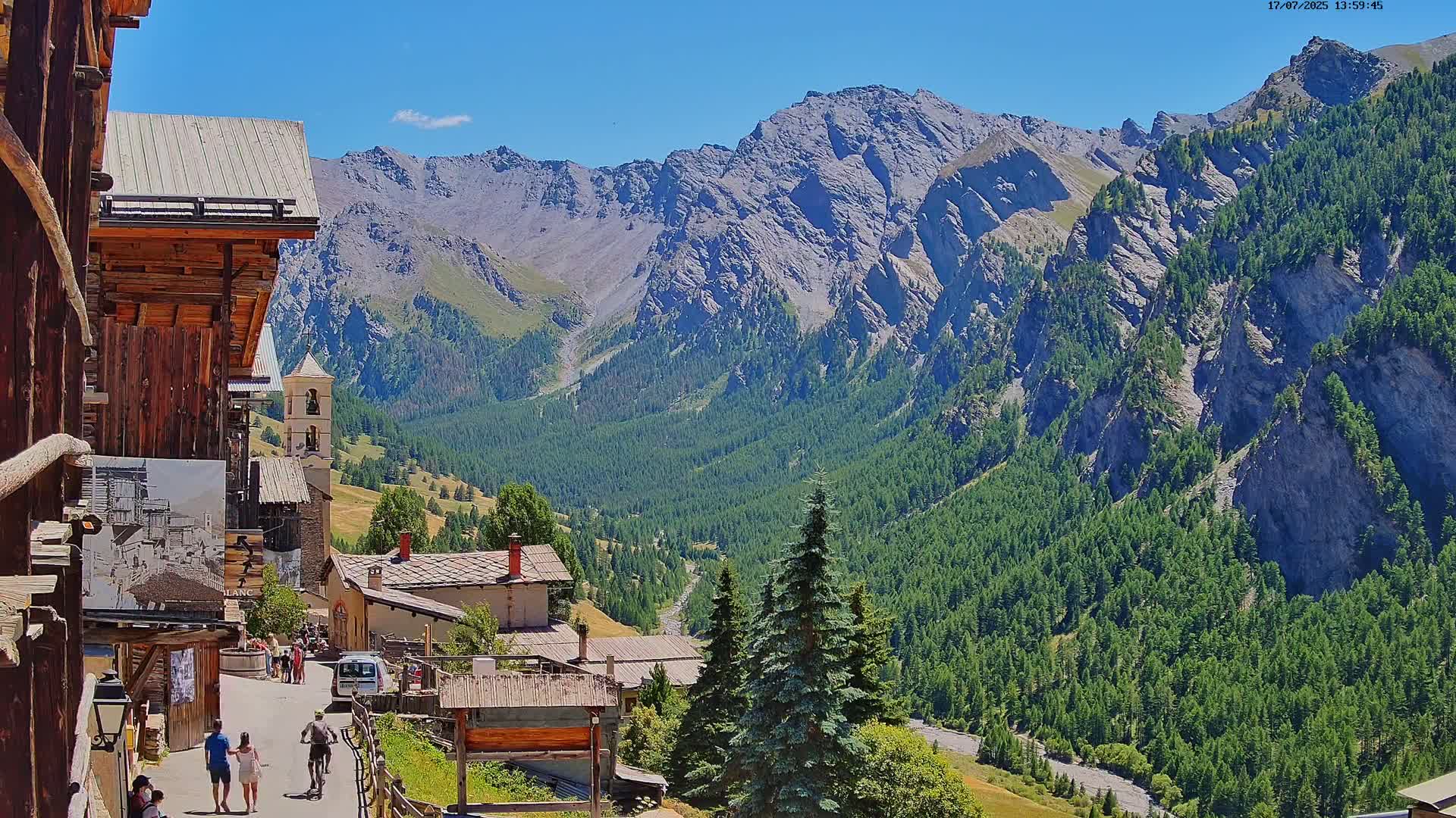 Saint-Véran Village Live Cam - Briancon, Hautes-Alpes, Provence-Alpes-Cote d’Azur, France