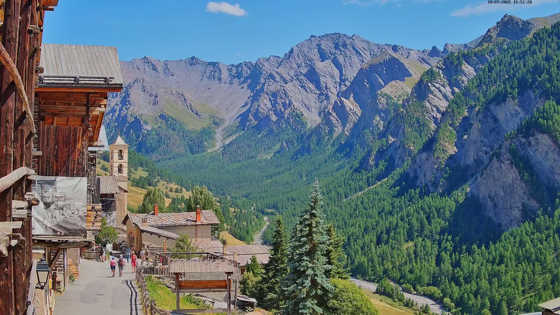 Saint-Véran Village Live Cam - Briancon, Hautes-Alpes, Provence-Alpes-Cote d’Azur, France