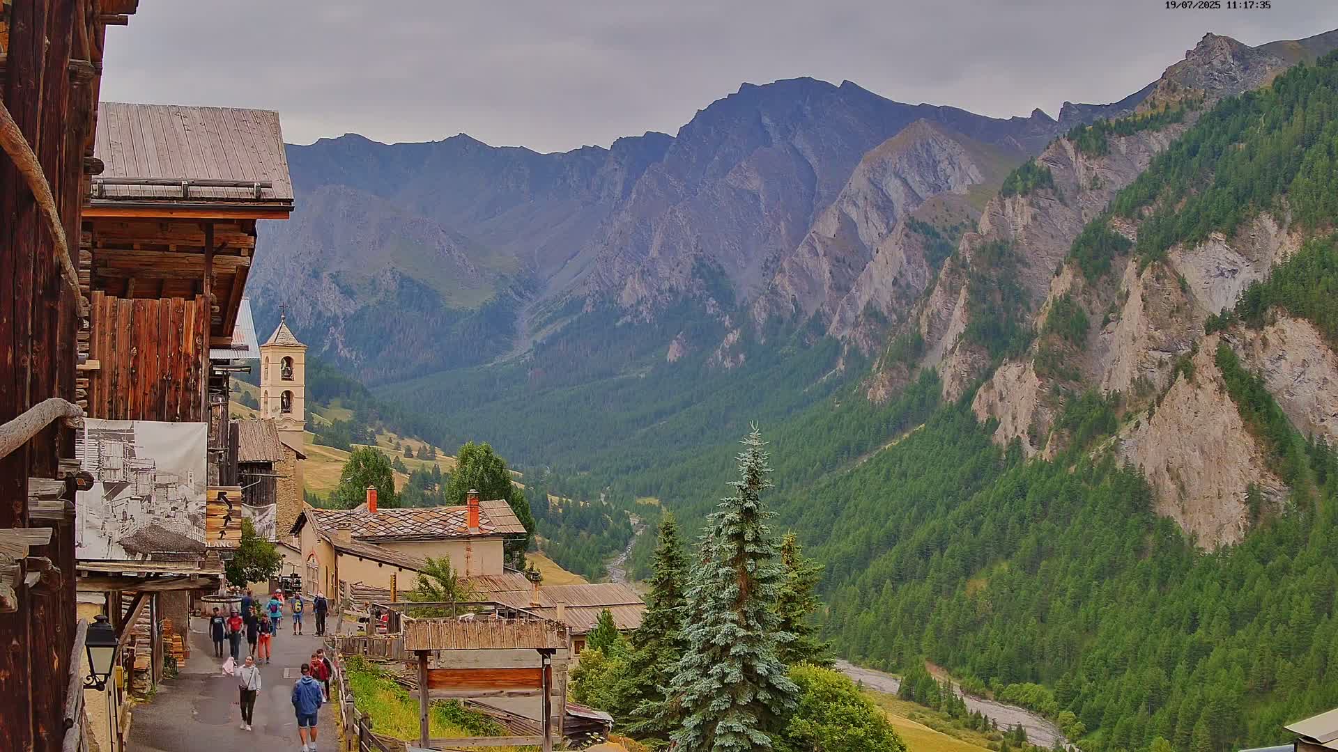 Saint-Véran Village Live Cam - Briancon, Hautes-Alpes, Provence-Alpes-Cote d’Azur, France
