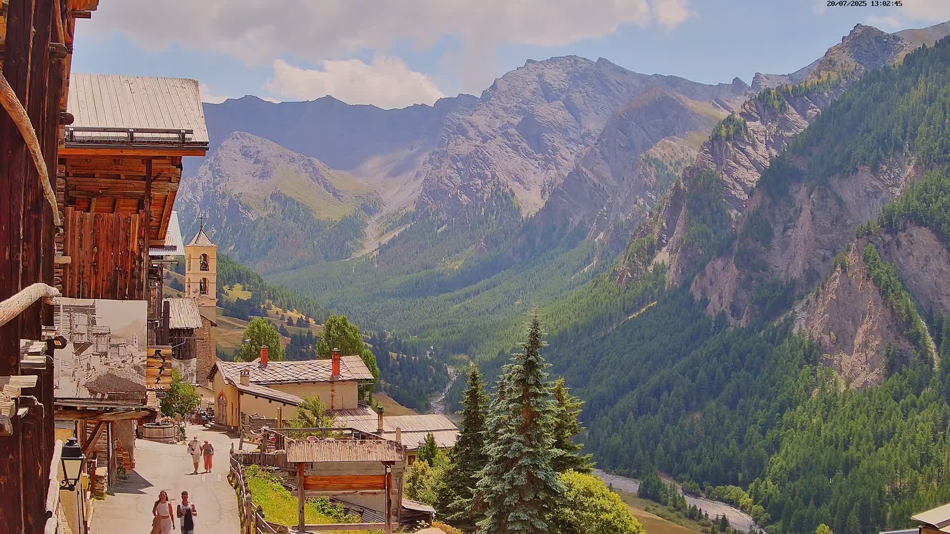 Saint-Véran Village Live Cam - Briancon, Hautes-Alpes, Provence-Alpes-Cote d’Azur, France