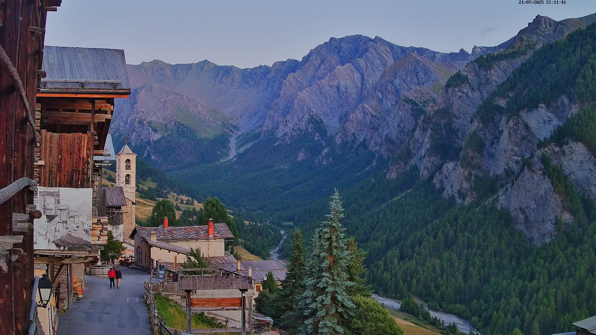 Saint-Véran Village Live Cam - Briancon, Hautes-Alpes, Provence-Alpes-Cote d’Azur, France
