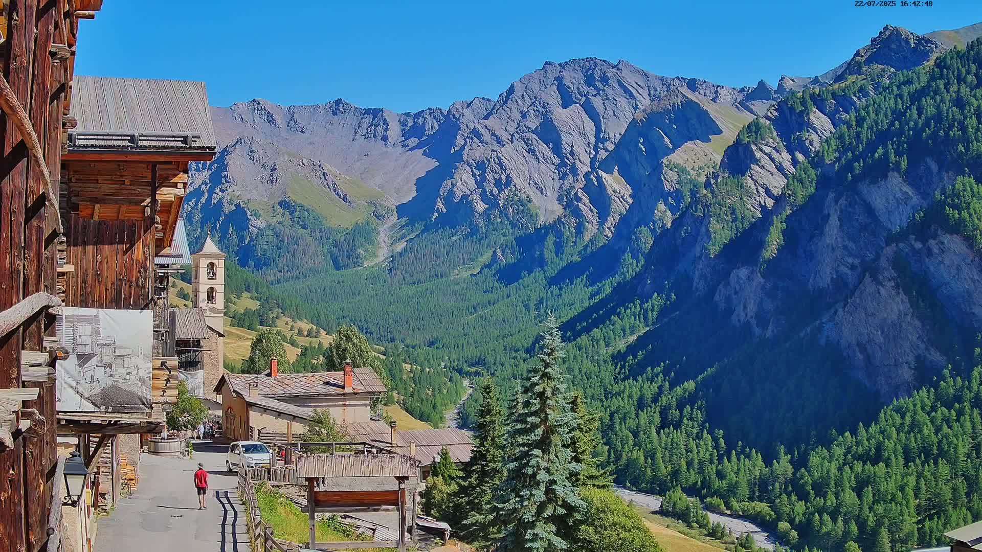 Saint-Véran Village Live Cam - Briancon, Hautes-Alpes, Provence-Alpes-Cote d’Azur, France