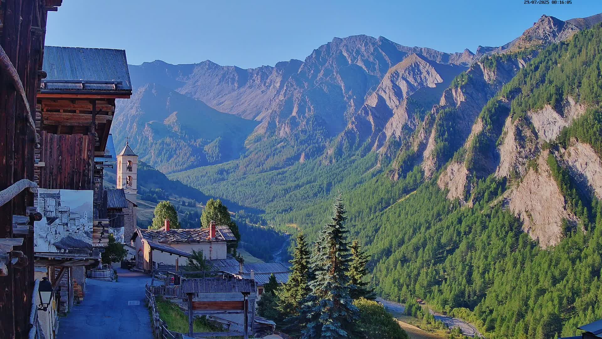 Saint-Véran Village Live Cam - Briancon, Hautes-Alpes, Provence-Alpes-Cote d’Azur, France