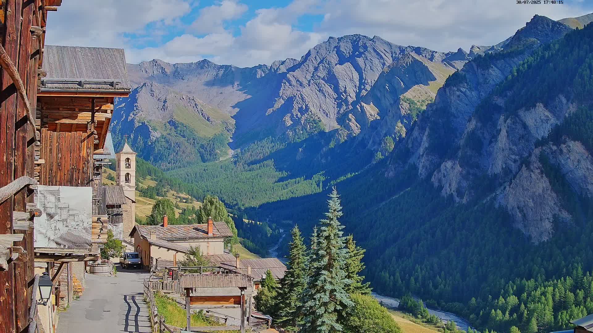 Saint-Véran Village Live Cam - Briancon, Hautes-Alpes, Provence-Alpes-Cote d’Azur, France