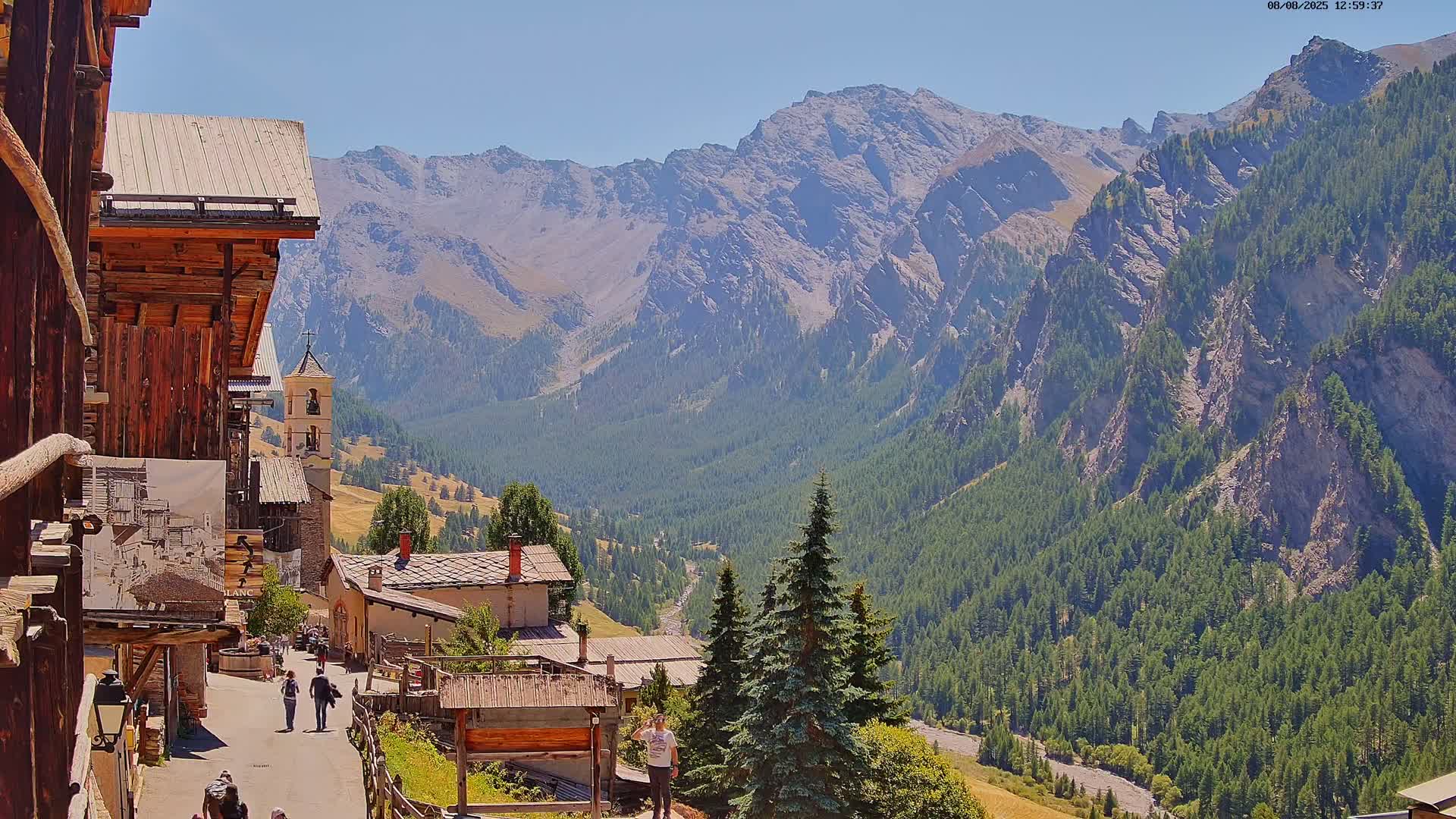 Saint-Véran Village Live Cam - Briancon, Hautes-Alpes, Provence-Alpes-Cote d’Azur, France