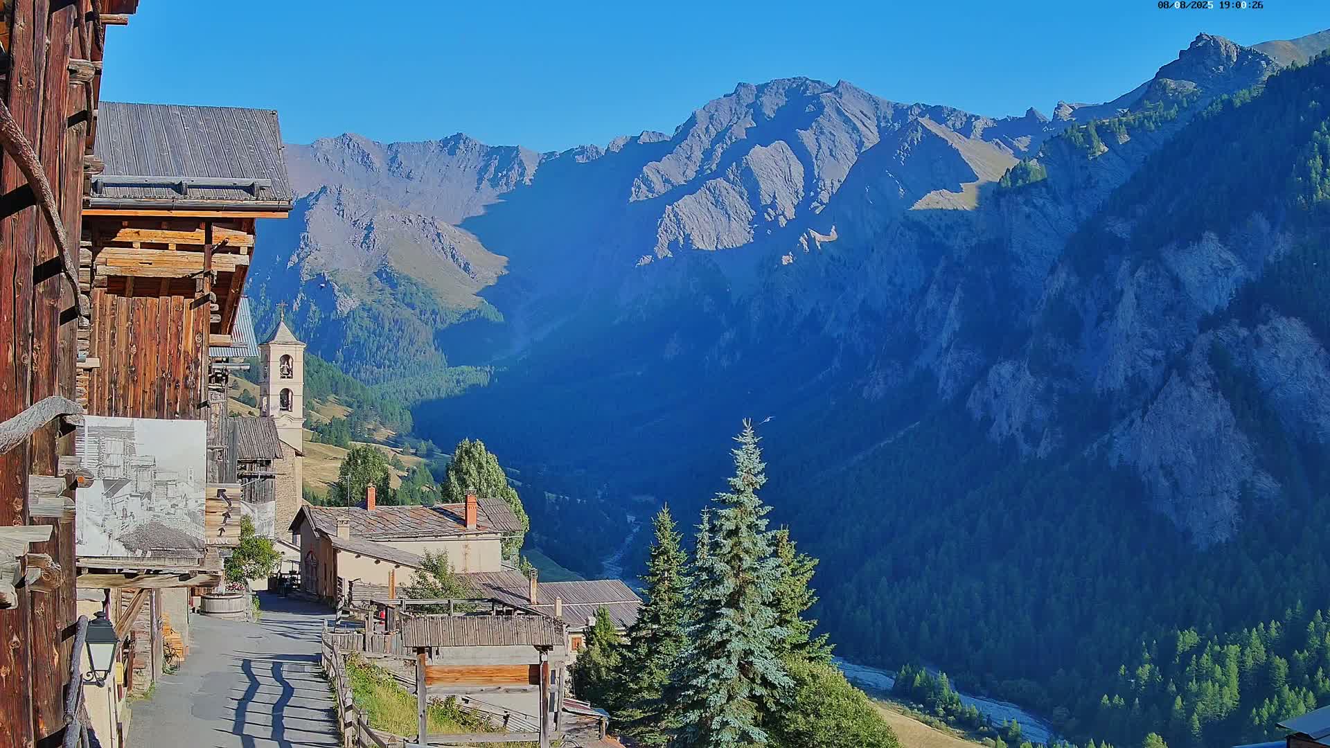 Saint-Véran Village Live Cam - Briancon, Hautes-Alpes, Provence-Alpes-Cote d’Azur, France