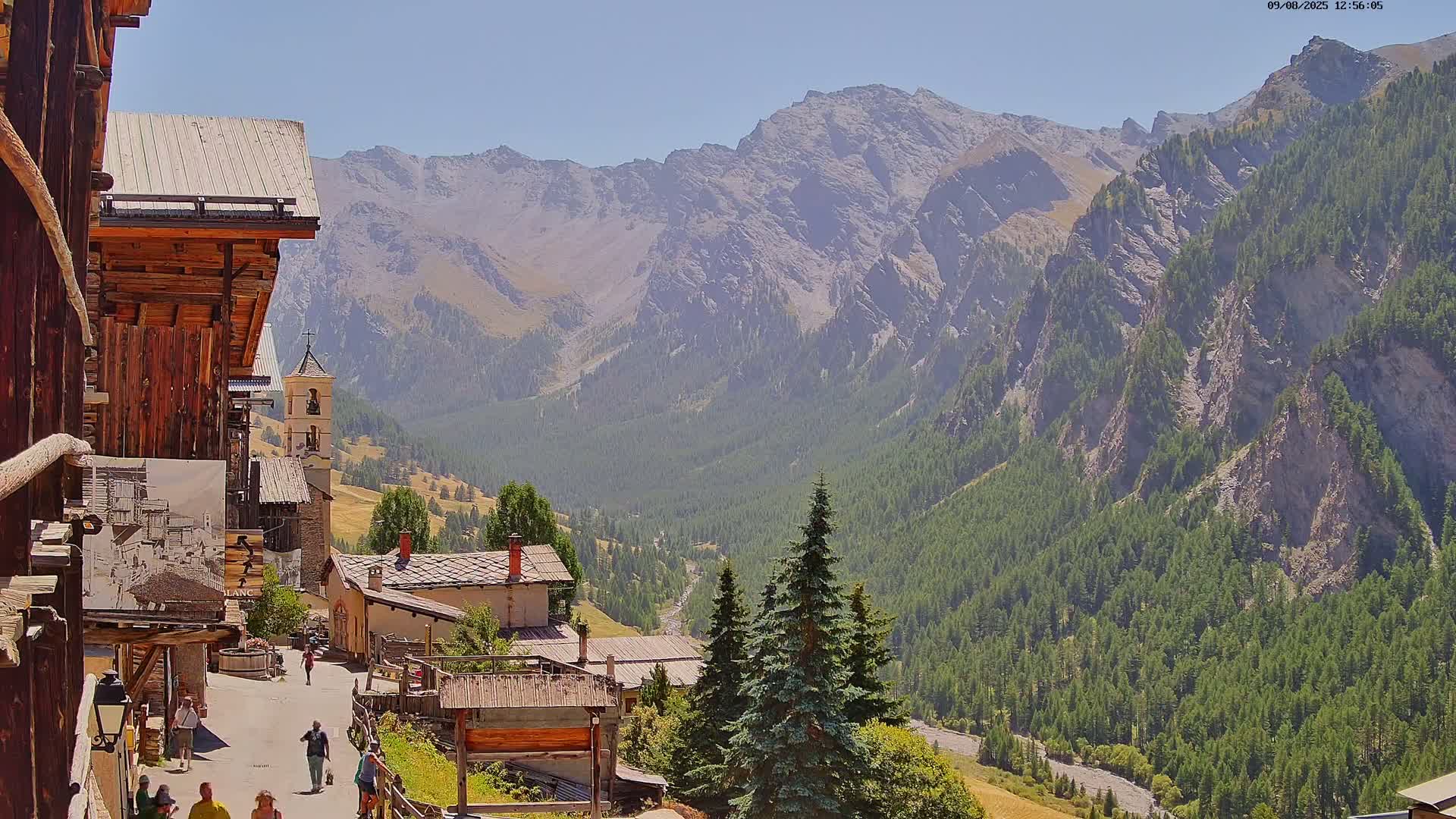 Saint-Véran Village Live Cam - Briancon, Hautes-Alpes, Provence-Alpes-Cote d’Azur, France
