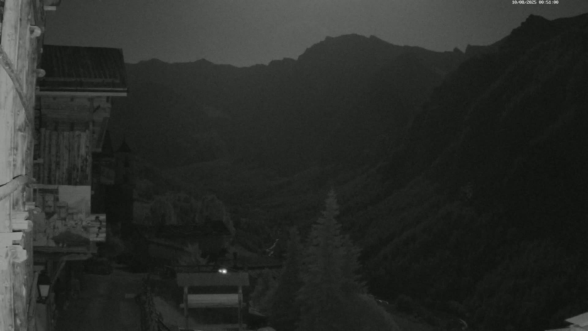 Saint-Véran Village Live Cam - Briancon, Hautes-Alpes, Provence-Alpes-Cote d’Azur, France
