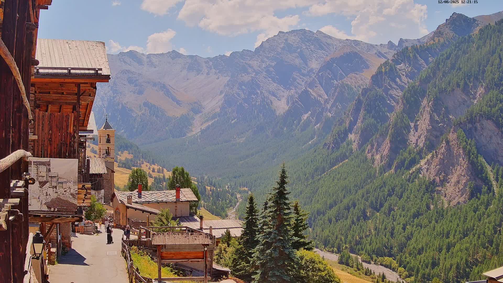 Saint-Véran Village Live Cam - Briancon, Hautes-Alpes, Provence-Alpes-Cote d’Azur, France