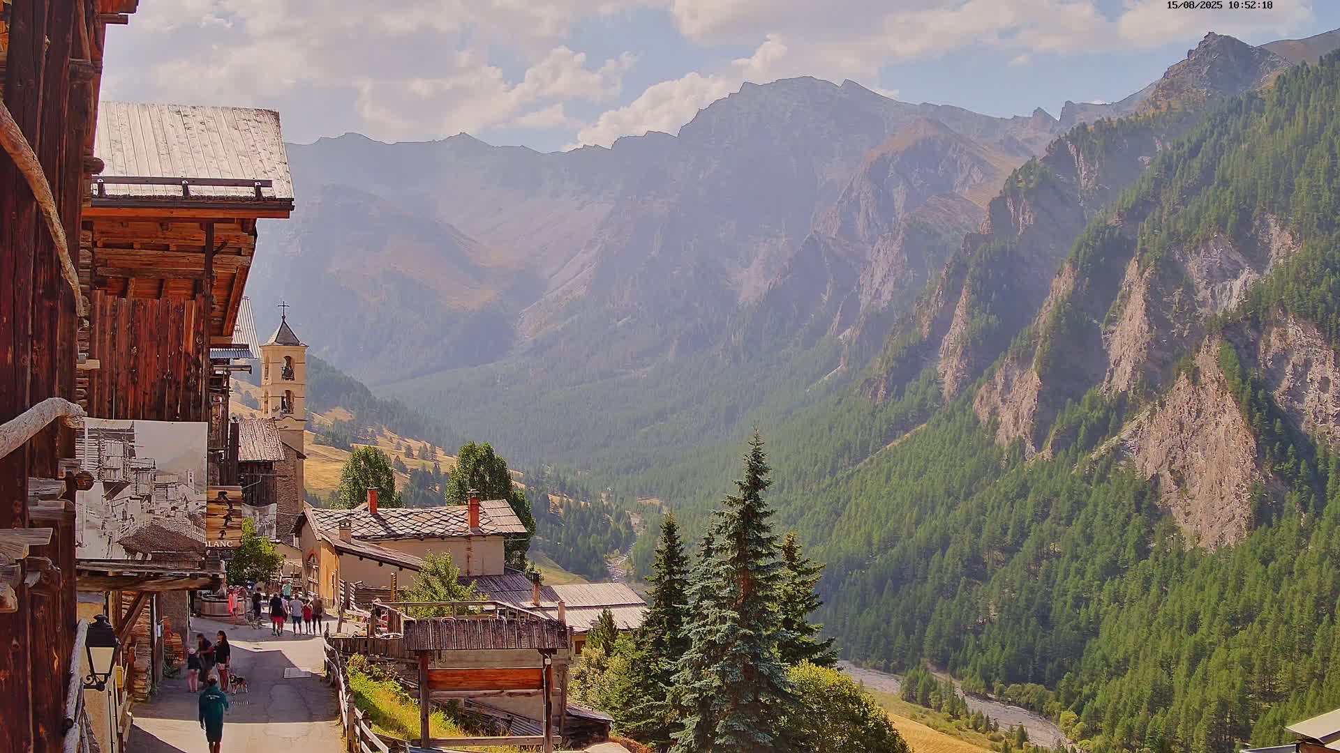 Saint-Véran Village Live Cam - Briancon, Hautes-Alpes, Provence-Alpes-Cote d’Azur, France