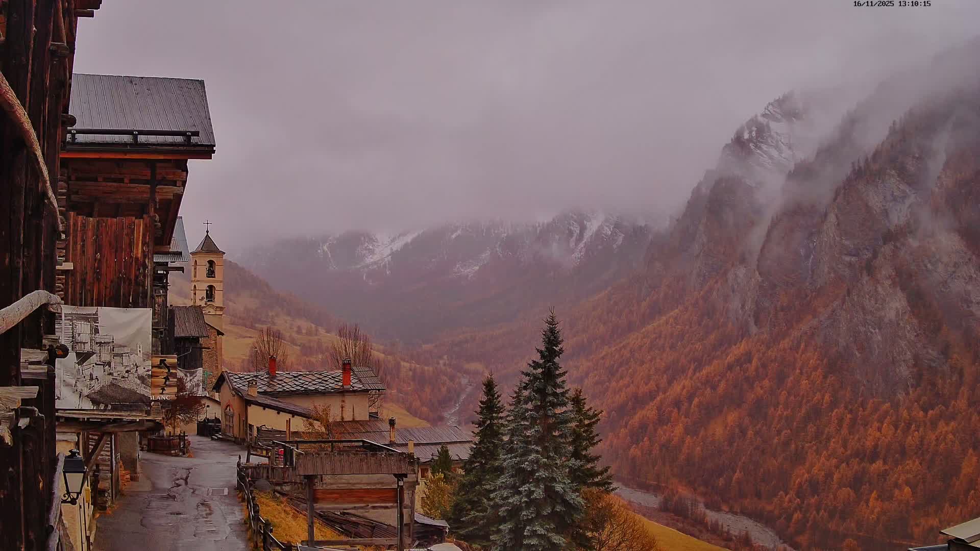 Saint-Véran Village Live Cam - Briancon, Hautes-Alpes, Provence-Alpes-Cote d’Azur, France