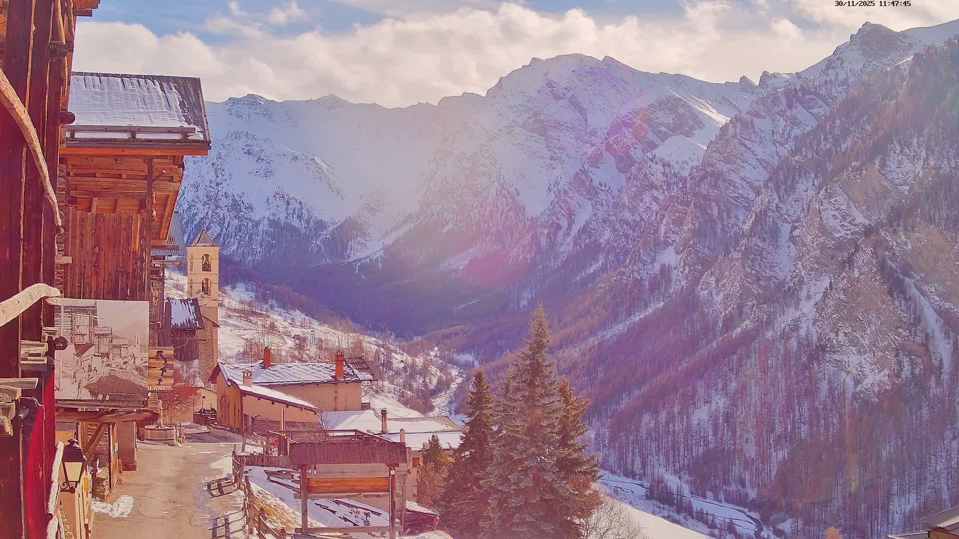 Saint-Véran Village Live Cam - Briancon, Hautes-Alpes, Provence-Alpes-Cote d’Azur, France