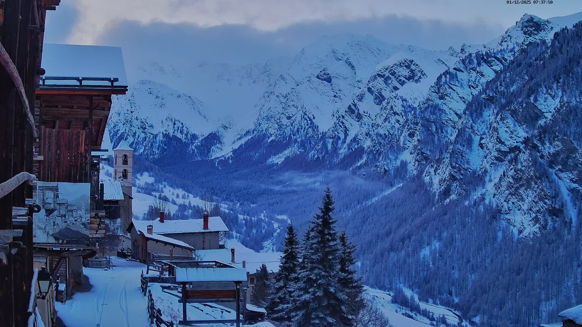 Saint-Véran Village Live Cam - Briancon, Hautes-Alpes, Provence-Alpes-Cote d’Azur, France