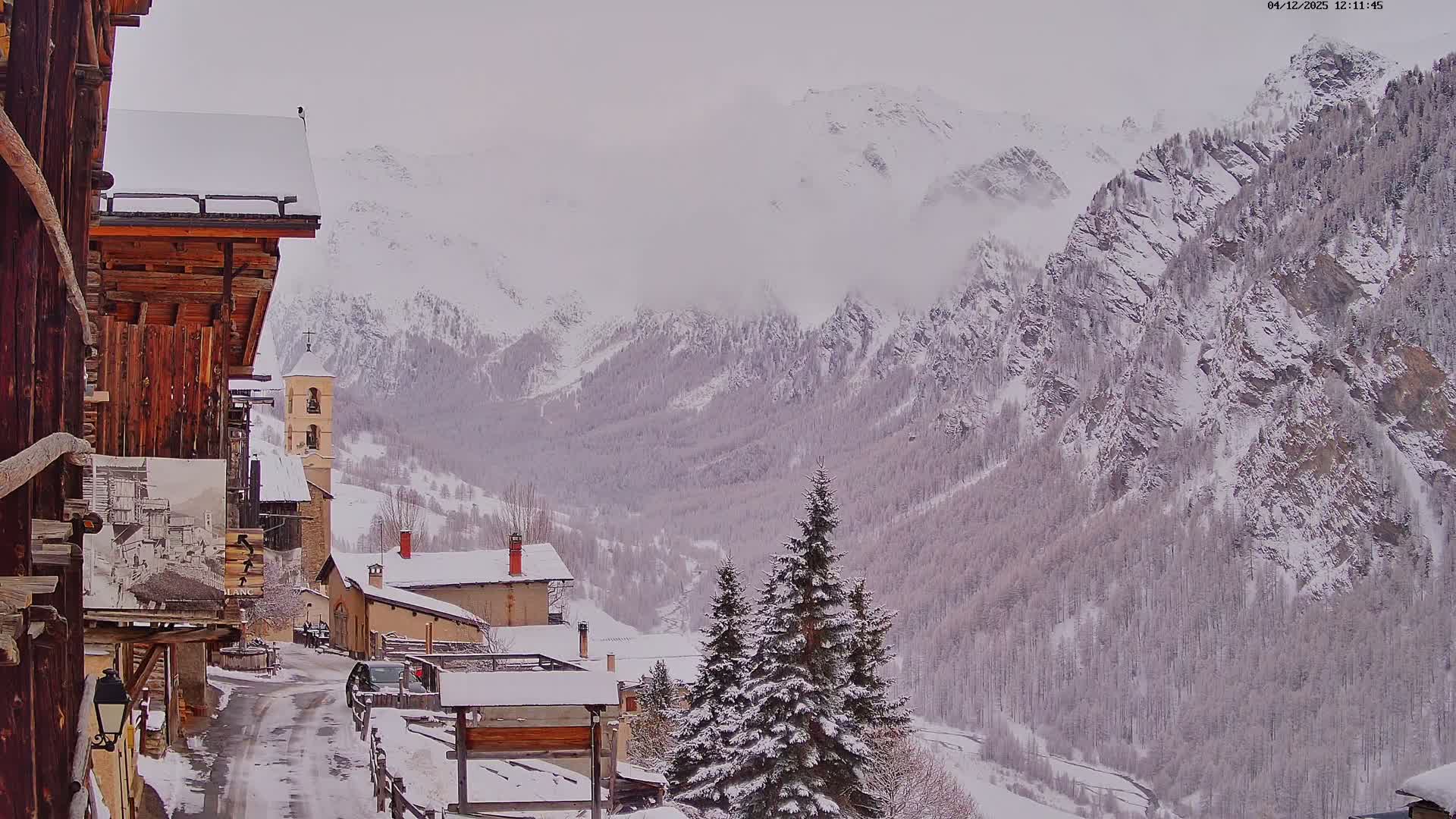 Saint-Véran Village Live Cam - Briancon, Hautes-Alpes, Provence-Alpes-Cote d’Azur, France