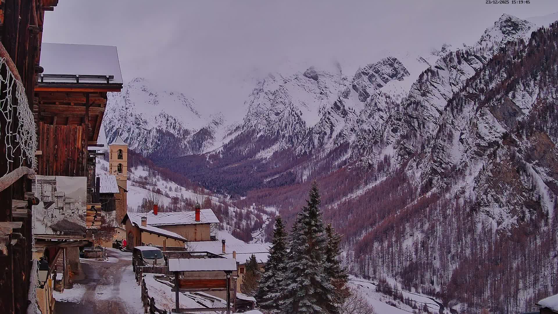 Saint-Véran Village Live Cam - Briancon, Hautes-Alpes, Provence-Alpes-Cote d’Azur, France