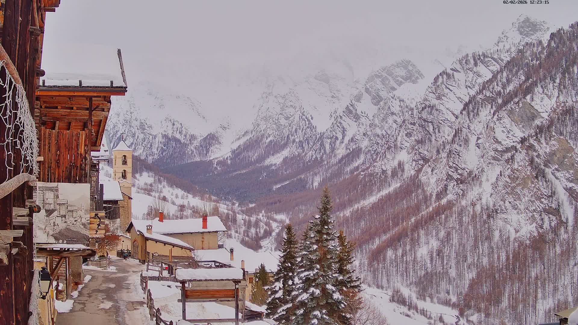 Saint-Véran Village Live Cam - Briancon, Hautes-Alpes, Provence-Alpes-Cote d’Azur, France