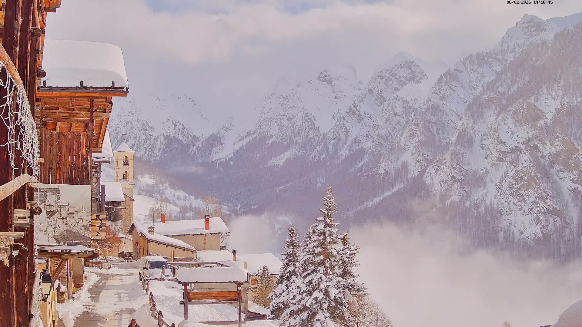 Saint-Véran Village Live Cam - Briancon, Hautes-Alpes, Provence-Alpes-Cote d’Azur, France