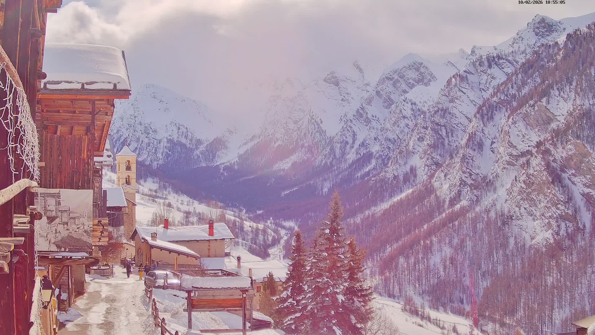 Saint-Véran Village Live Cam - Briancon, Hautes-Alpes, Provence-Alpes-Cote d’Azur, France
