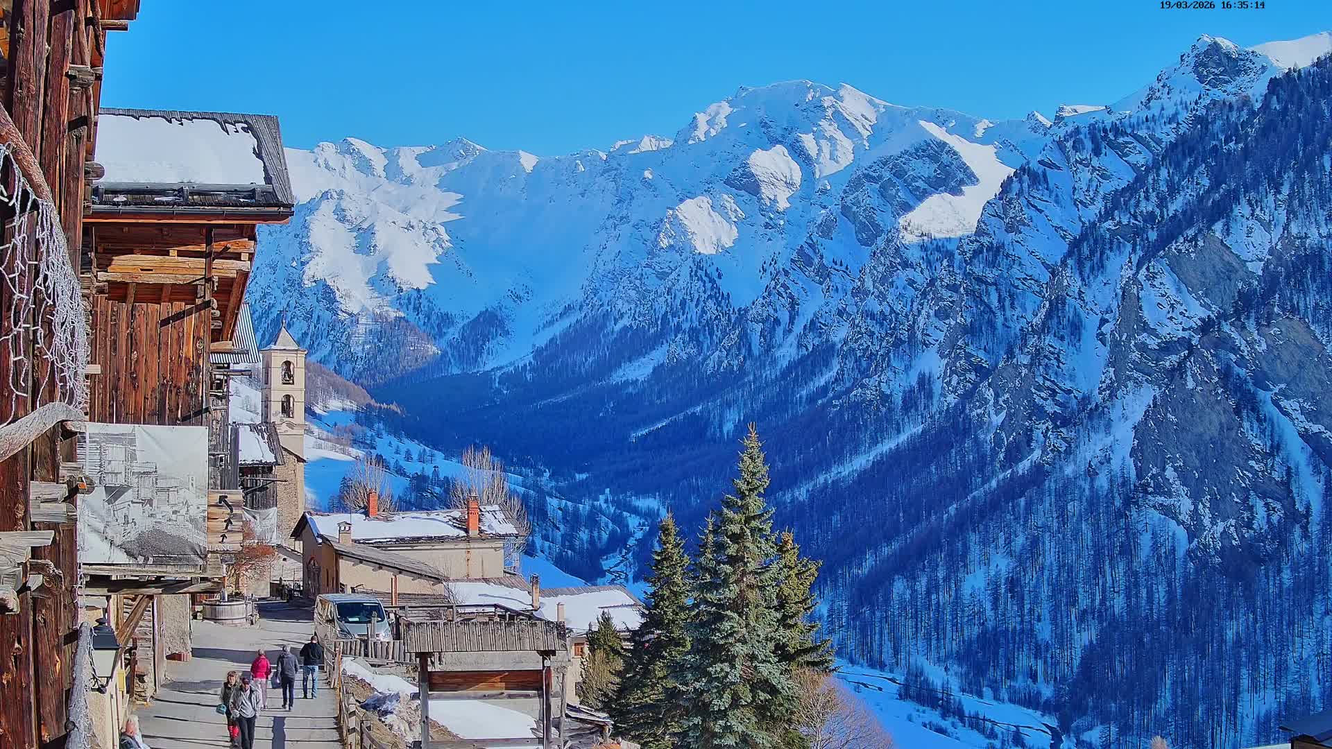 Saint-Véran Village Live Cam - Briancon, Hautes-Alpes, Provence-Alpes-Cote d’Azur, France