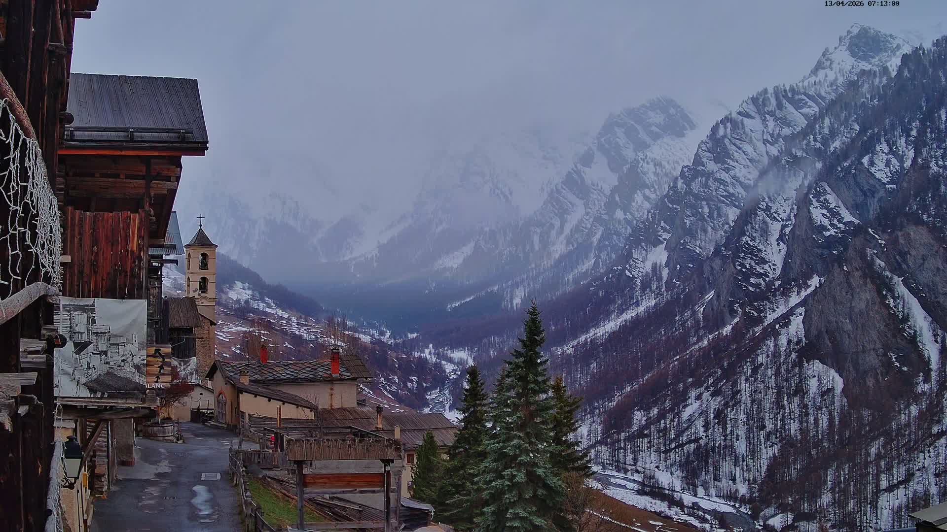 Saint-Véran Village Live Cam - Briancon, Hautes-Alpes, Provence-Alpes-Cote d’Azur, France