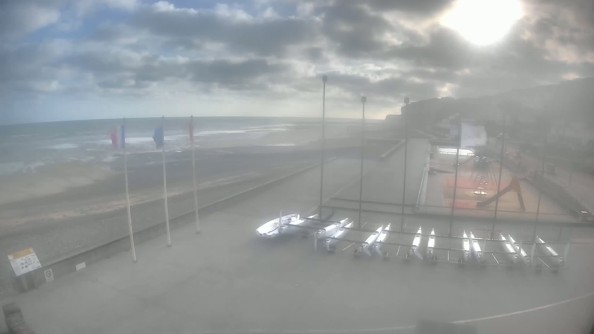 Plage de Veules-les-Roses Beach Live Cam - Dieppe, Seine-Maritime, Normandie, France