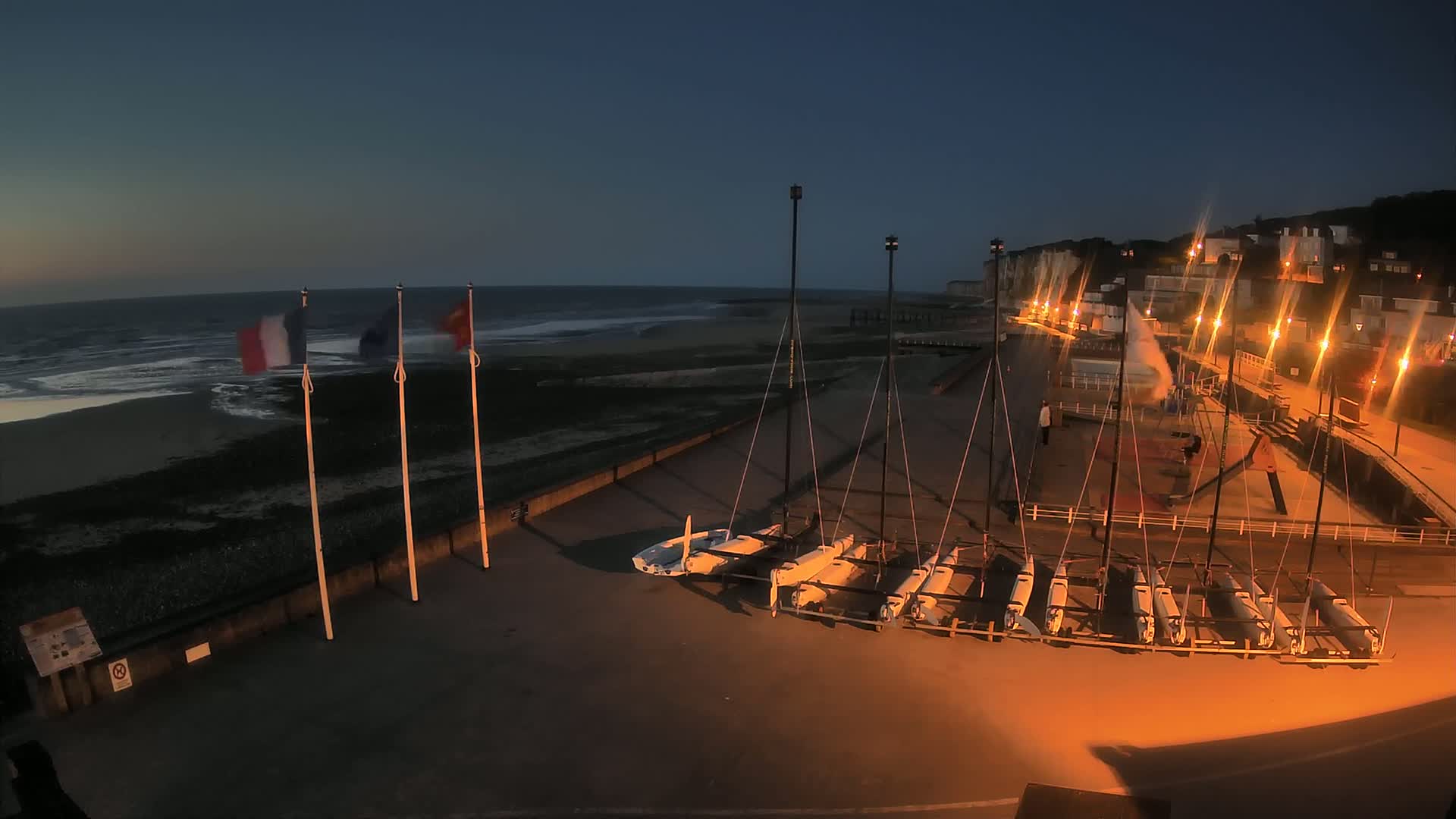 Plage de Veules-les-Roses Beach Live Cam - Dieppe, Seine-Maritime, Normandie, France